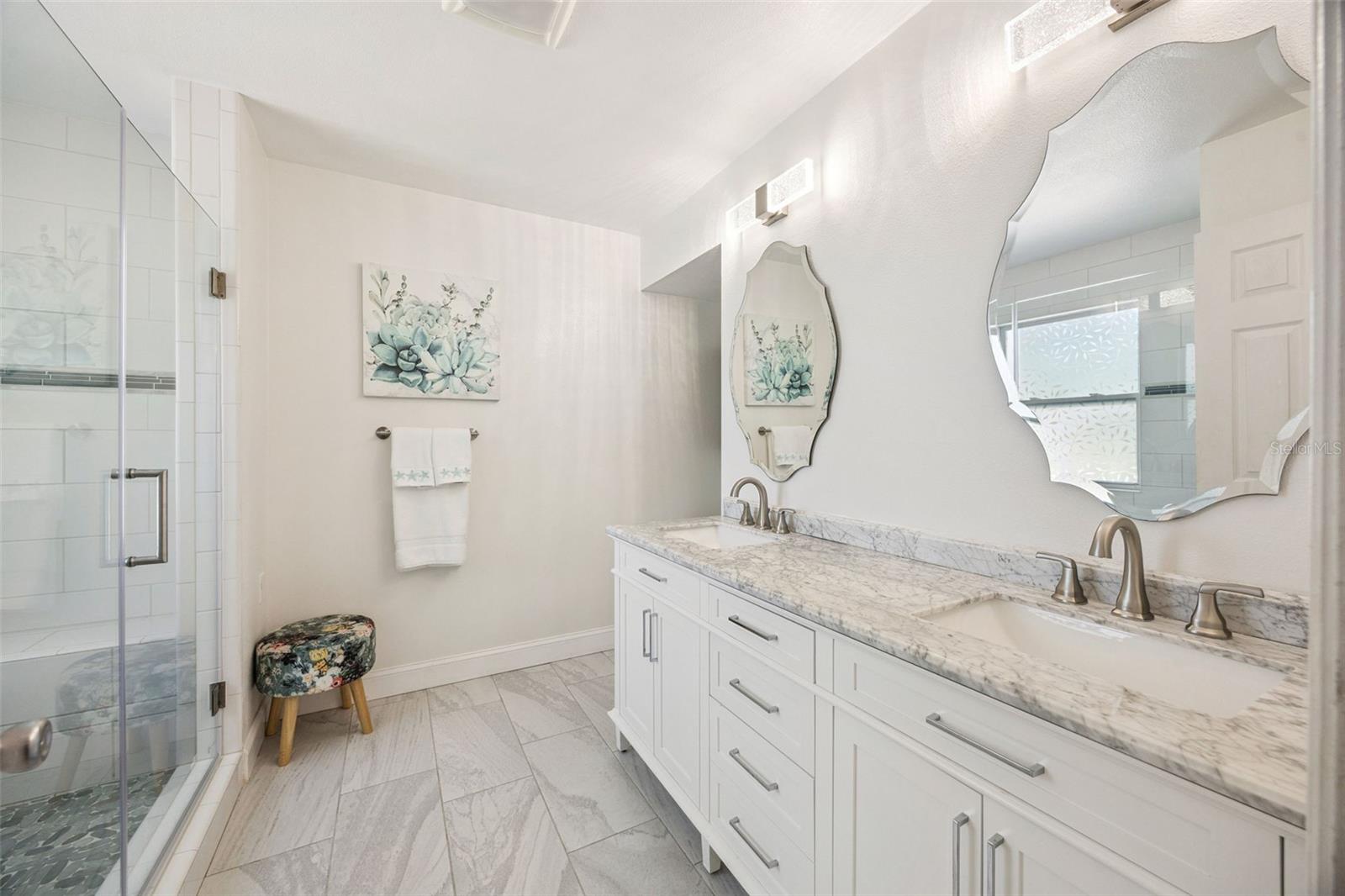 REMINGTON OAKS AT THE CROSSINGS - Residential