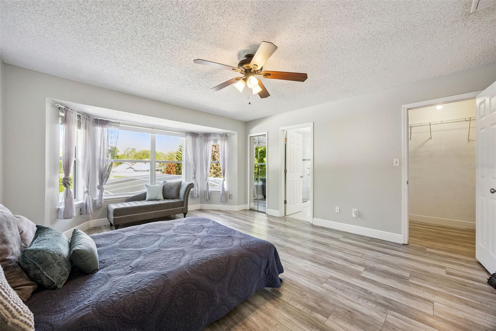 REMINGTON OAKS AT THE CROSSINGS - Residential