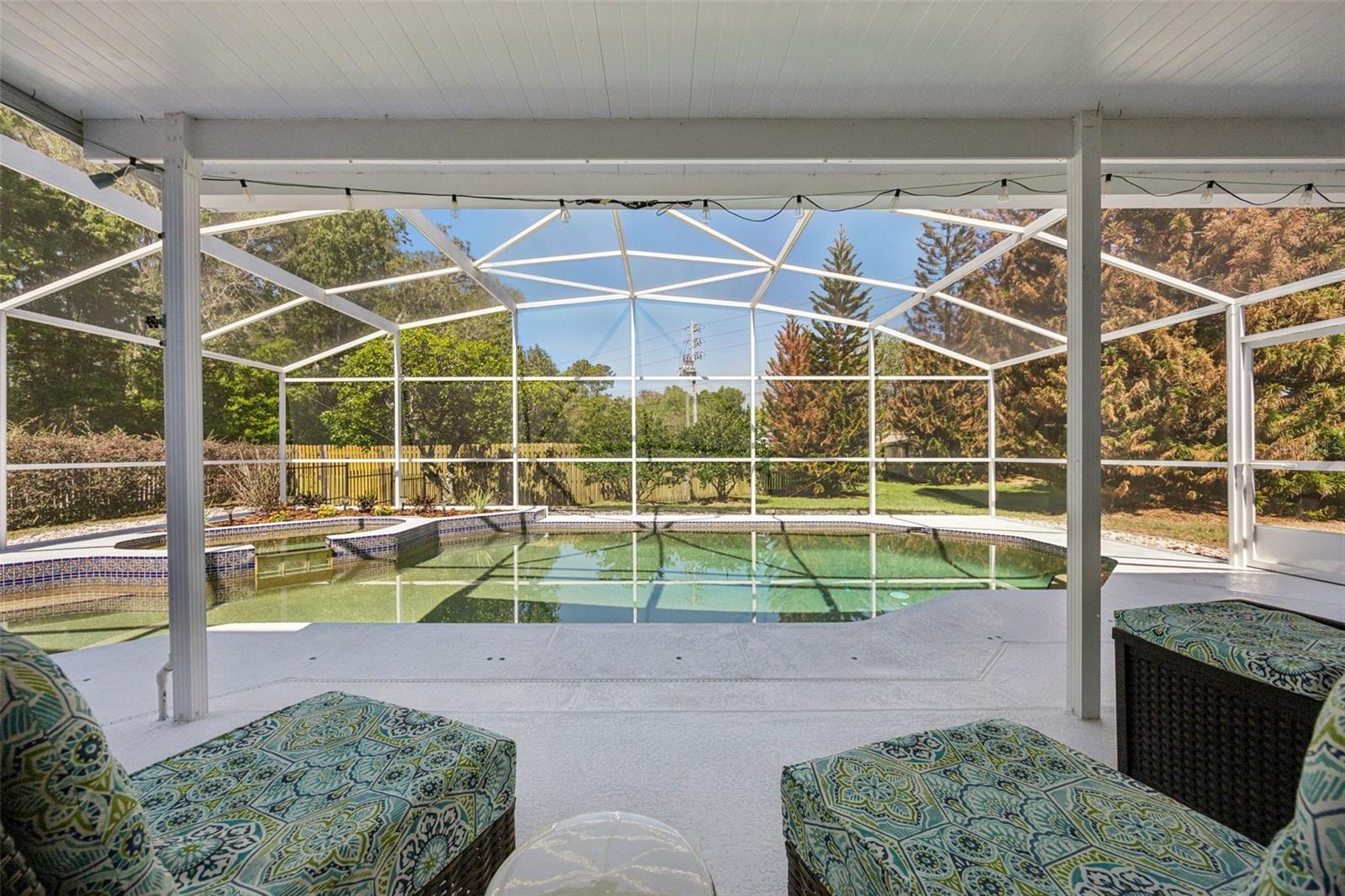 REMINGTON OAKS AT THE CROSSINGS - Residential