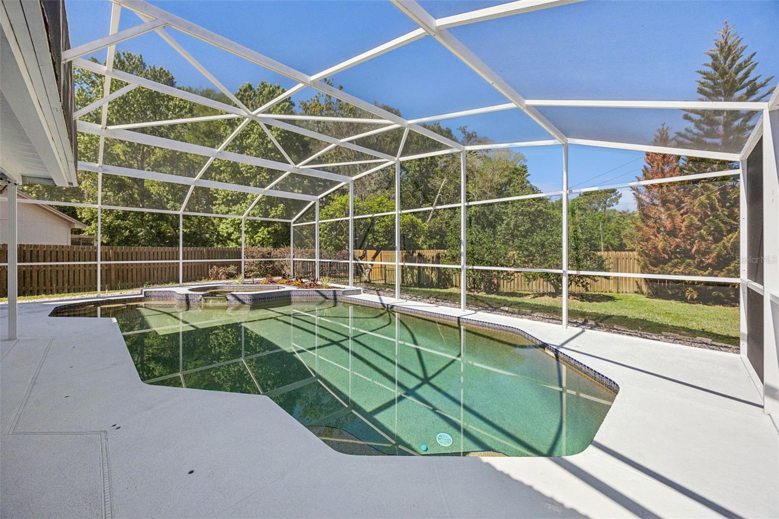 REMINGTON OAKS AT THE CROSSINGS - Residential