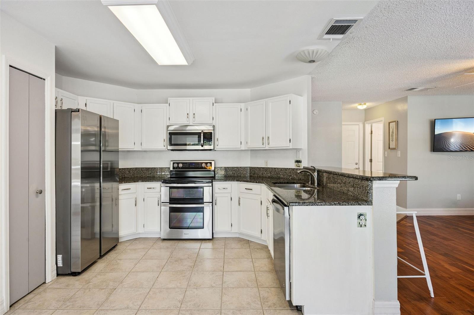 REMINGTON OAKS AT THE CROSSINGS - Residential