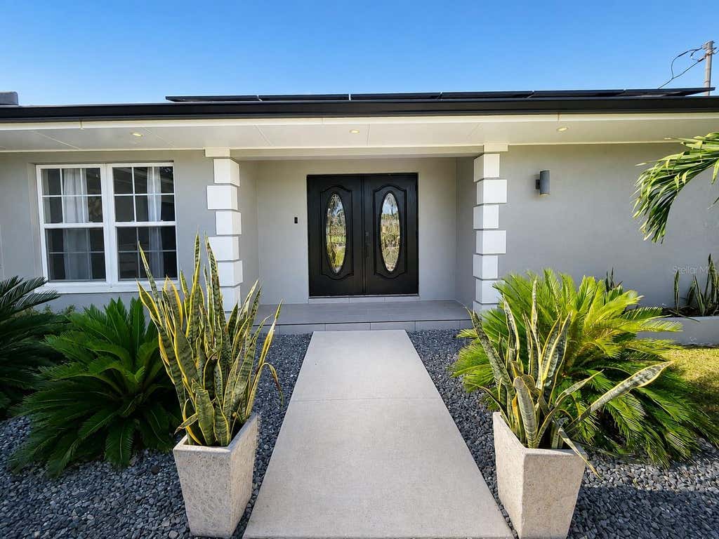 Photo of 1419 Shelby Parkway, Cape Coral, FL 33904 (MLS # C7529695)