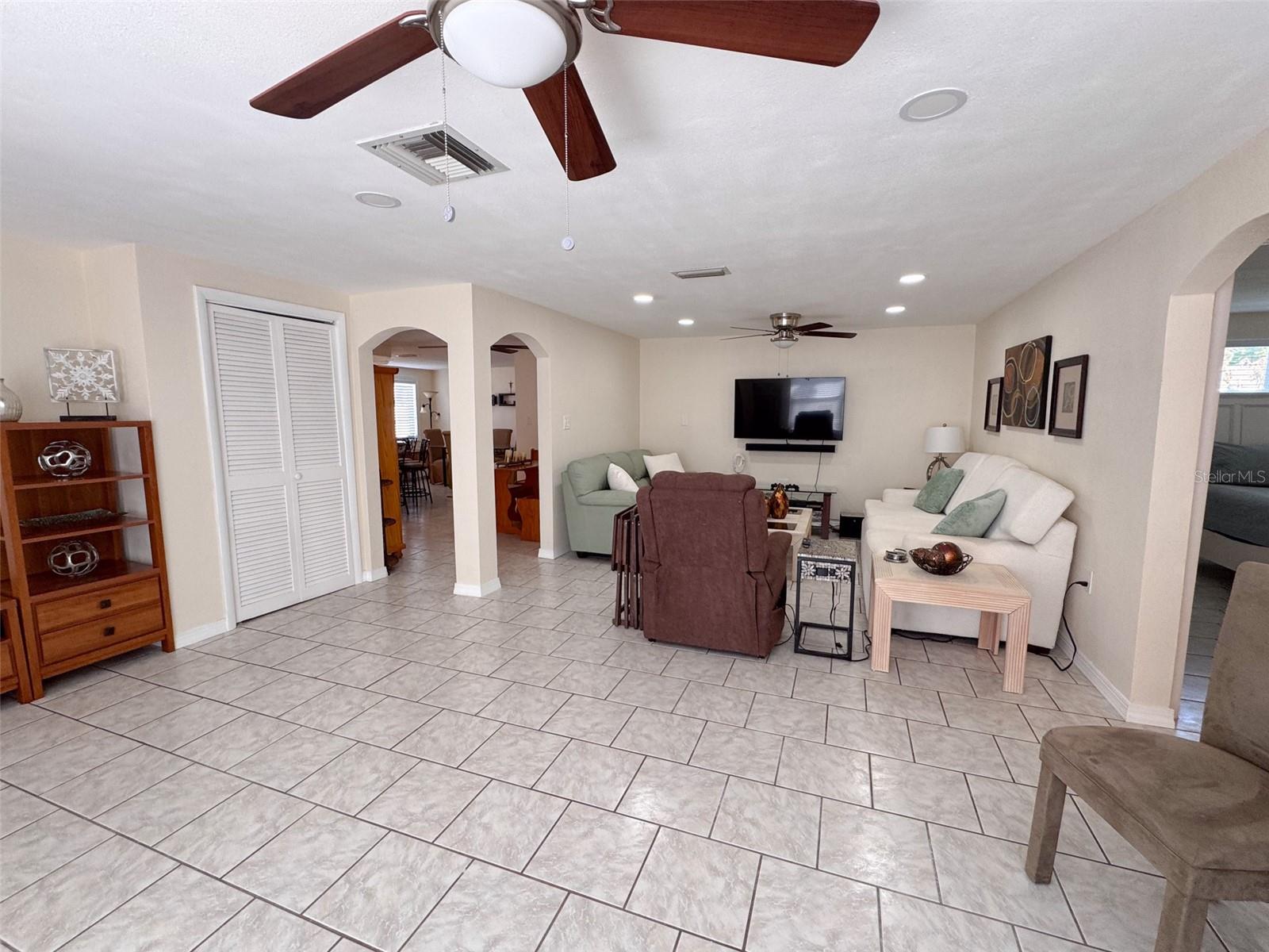 HOLIDAY LAKE ESTATES - Residential