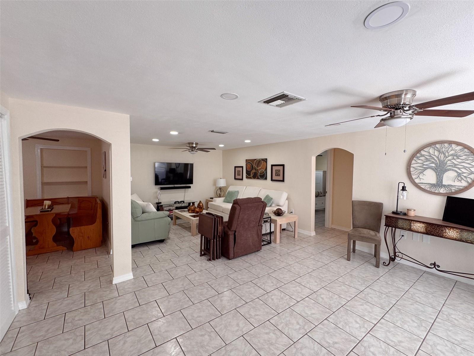 HOLIDAY LAKE ESTATES - Residential