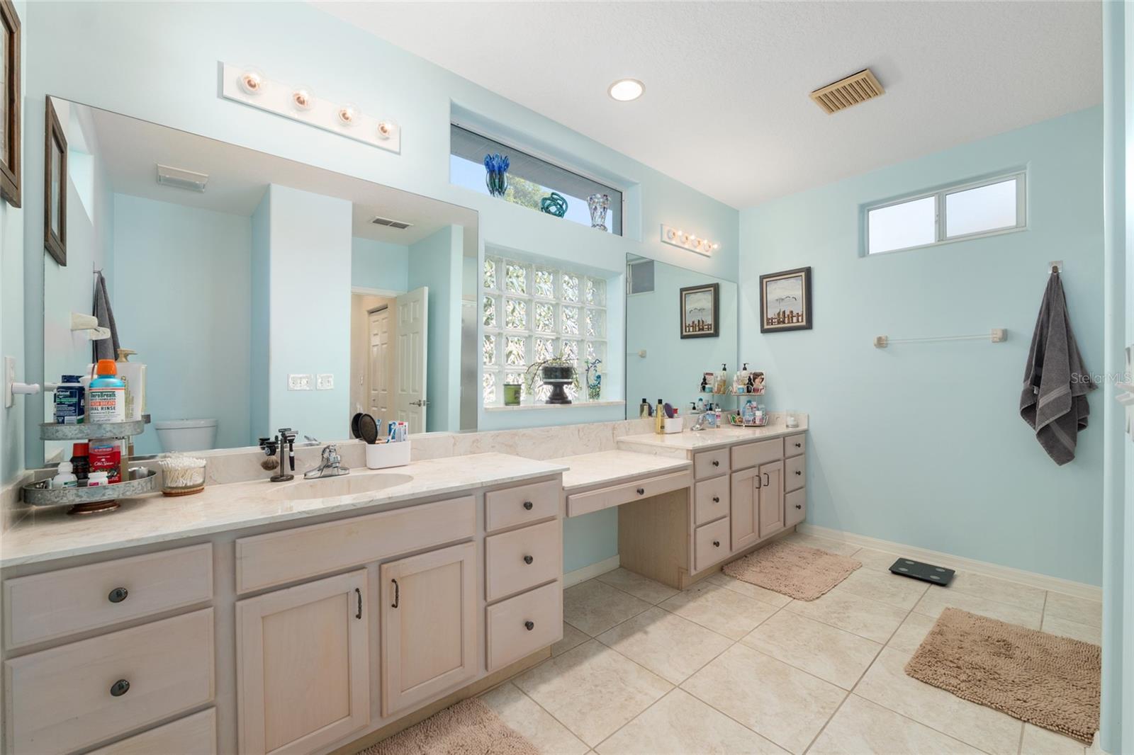 OAK RUN EAGLES POINT - Residential