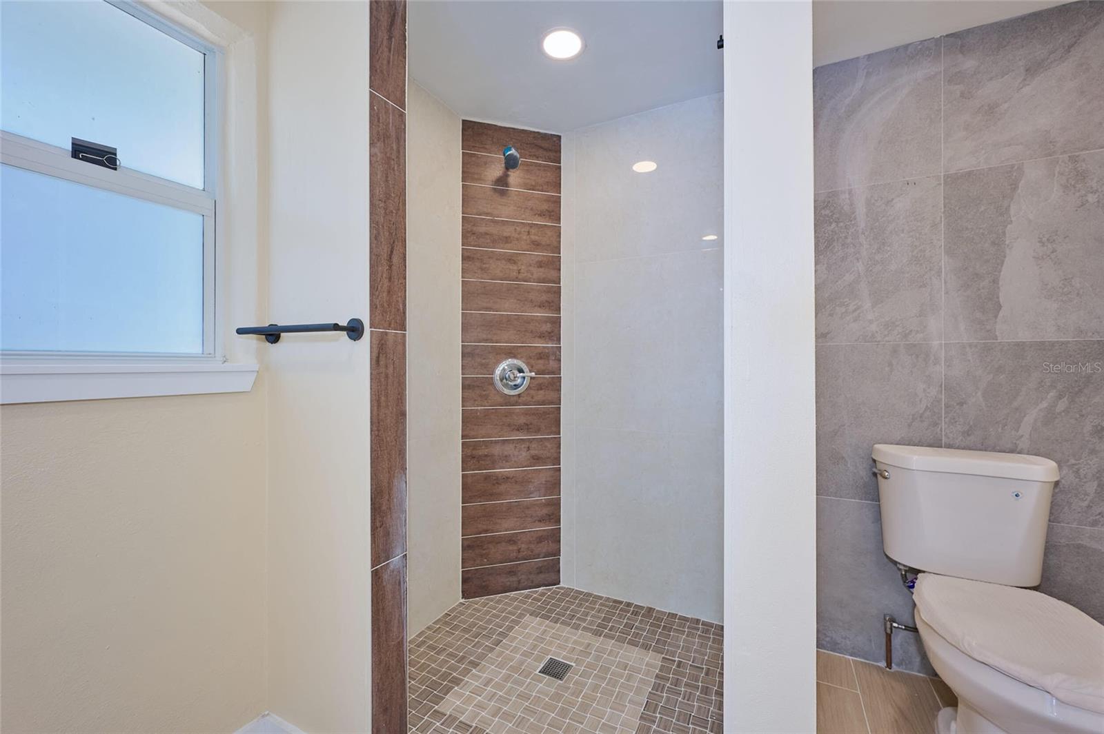 INDIAN LAKE ESTATES - Residential