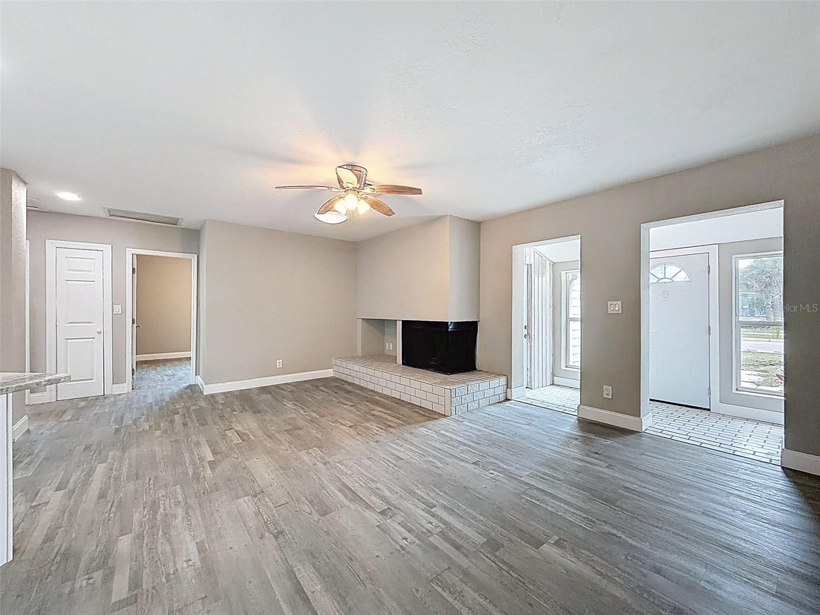 4221 SHORE ACRES BOULEVARD NE