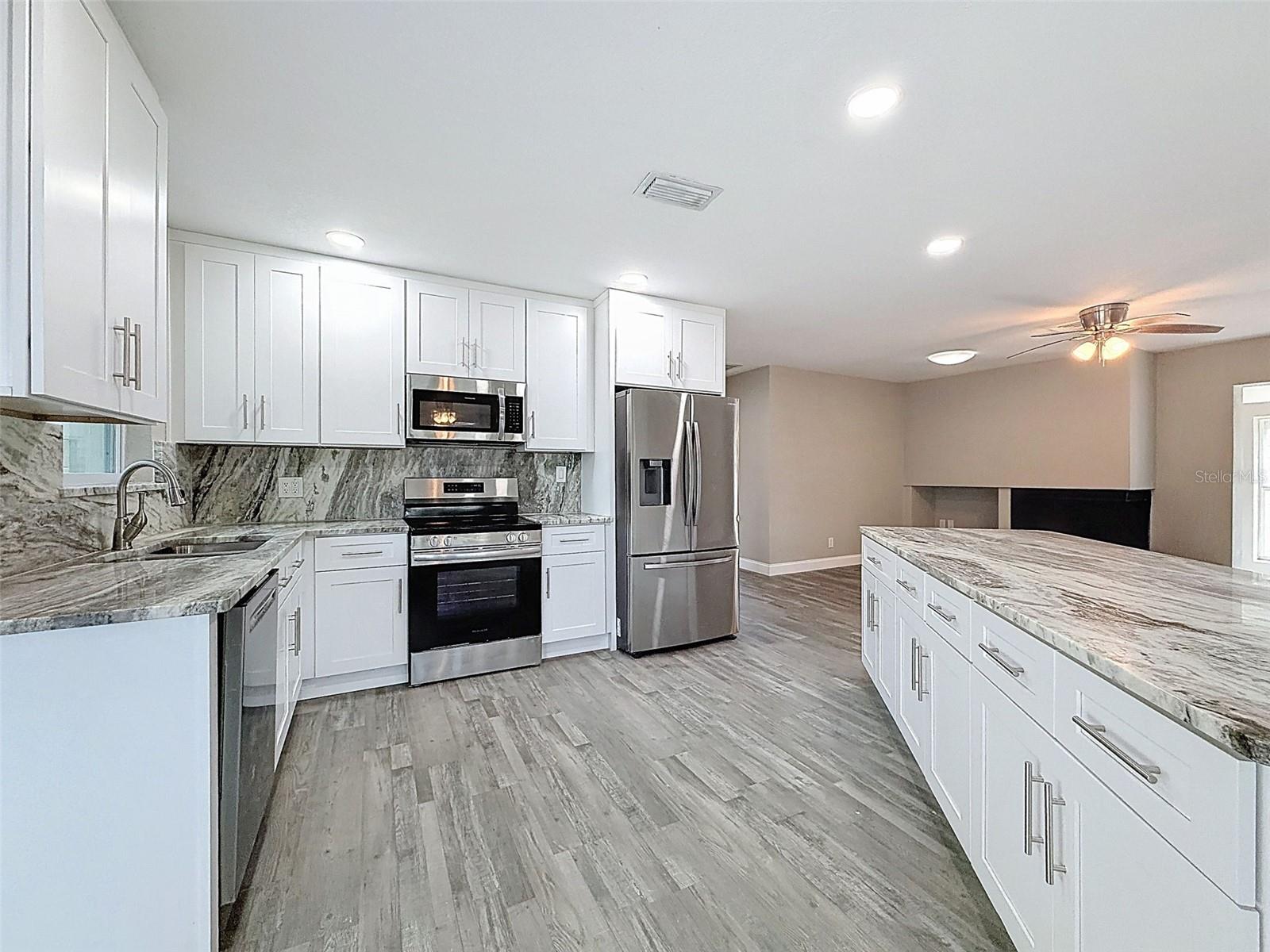 SHORE ACRES OVERLOOK SEC - Residential