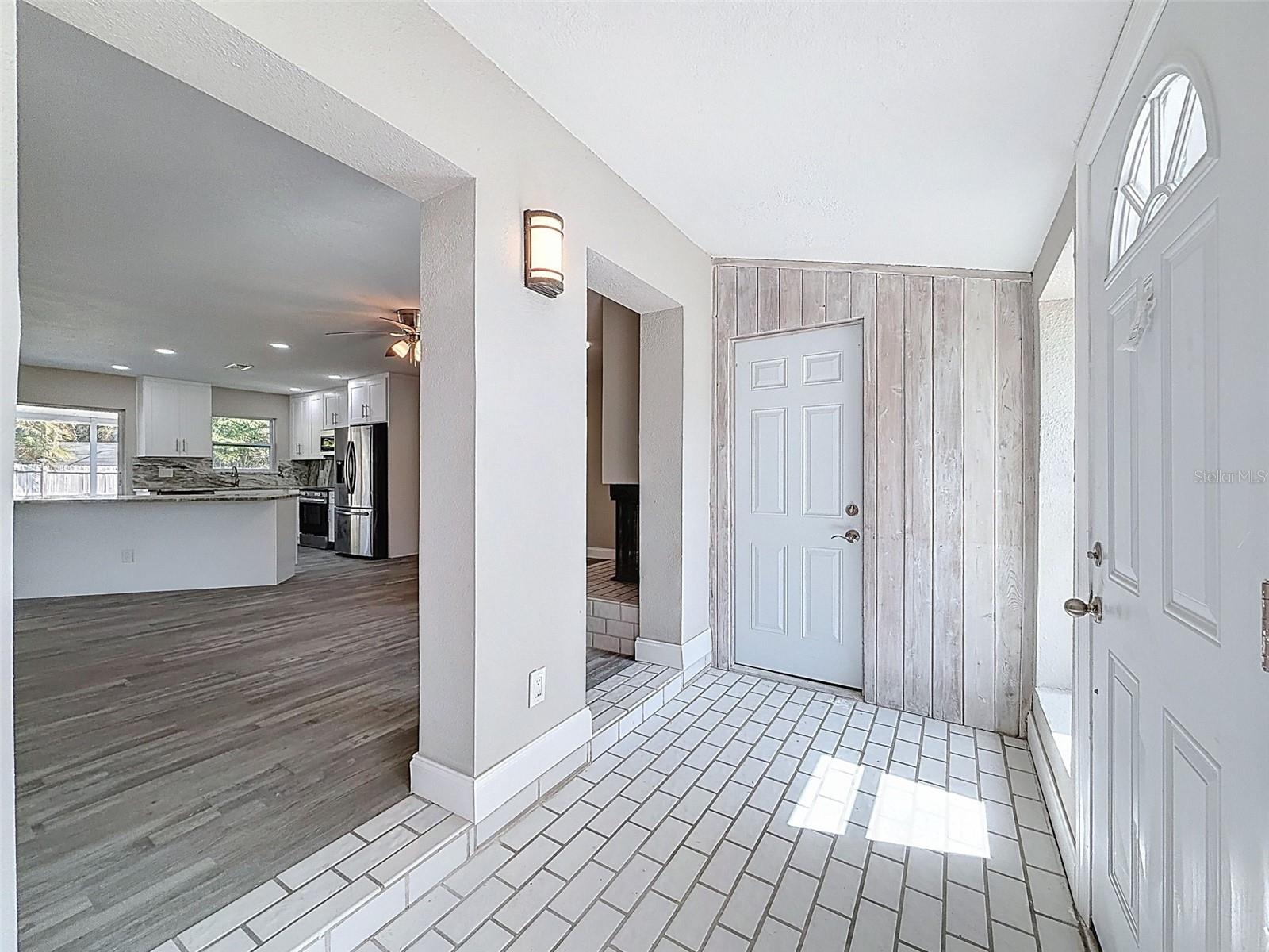 4221 SHORE ACRES BOULEVARD NE