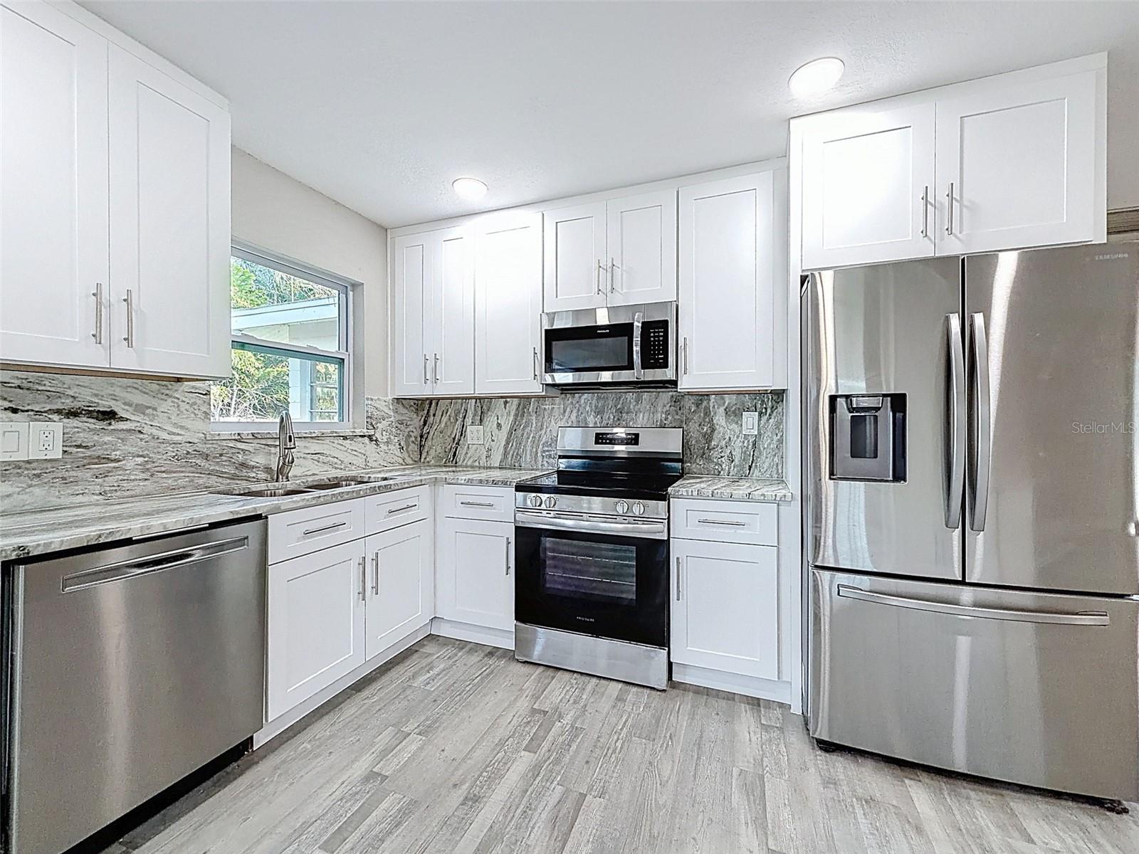 SHORE ACRES OVERLOOK SEC - Residential