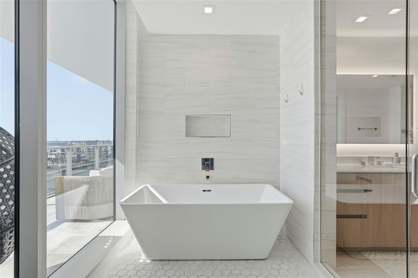 MARINA POINTE EAST A CONDOMINIUM - Residential