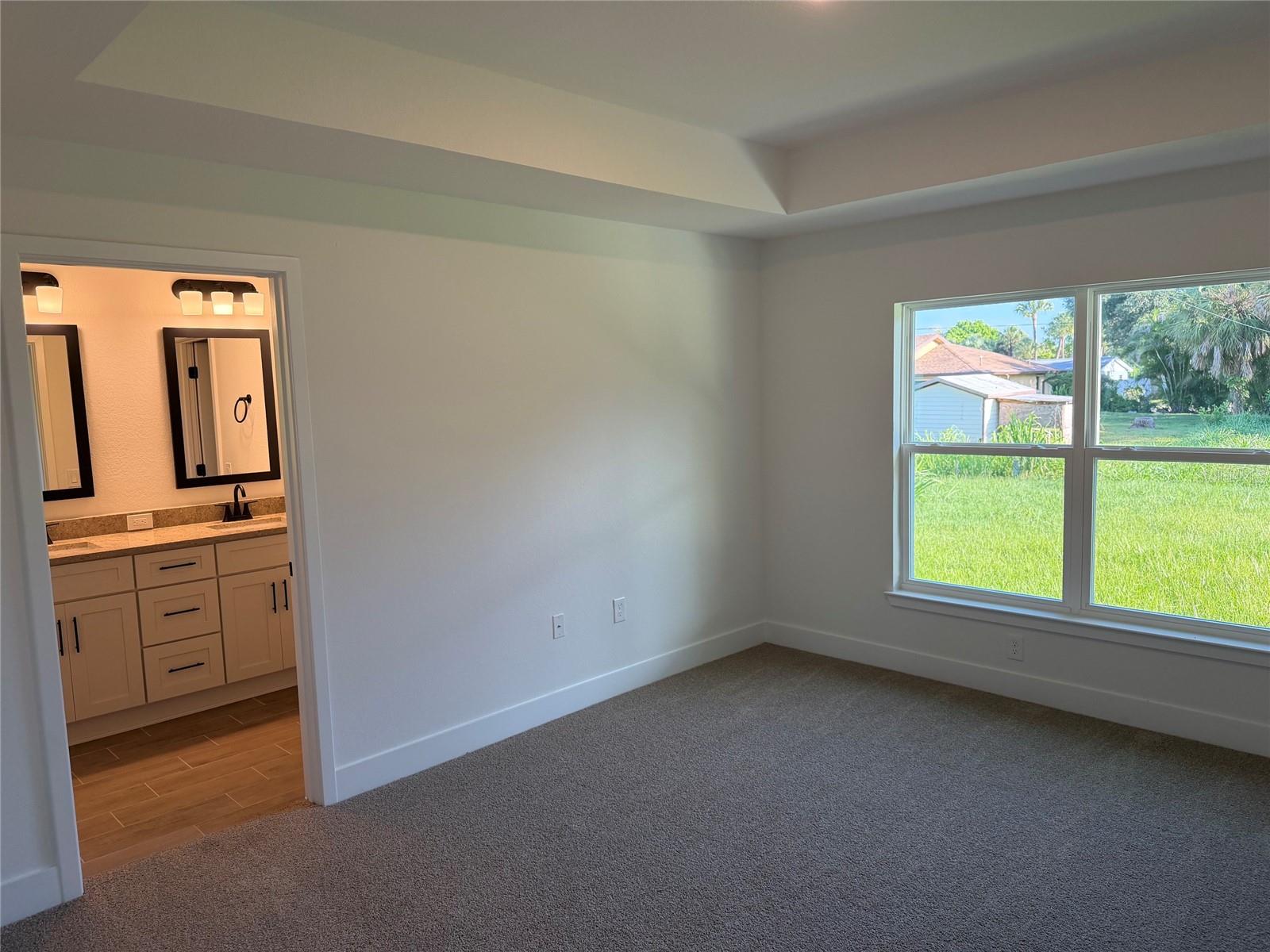 1252 FLEETWOOD DRIVE