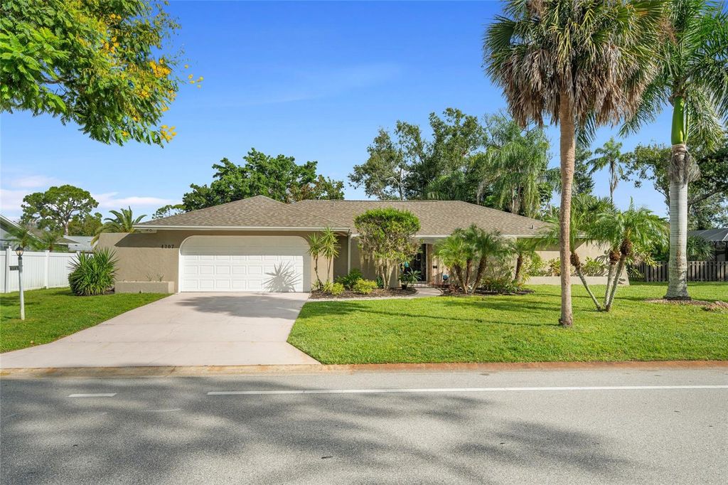 Photo of 4207 Charing Cross Road, Sarasota, FL 34241 (MLS # A4661727)
