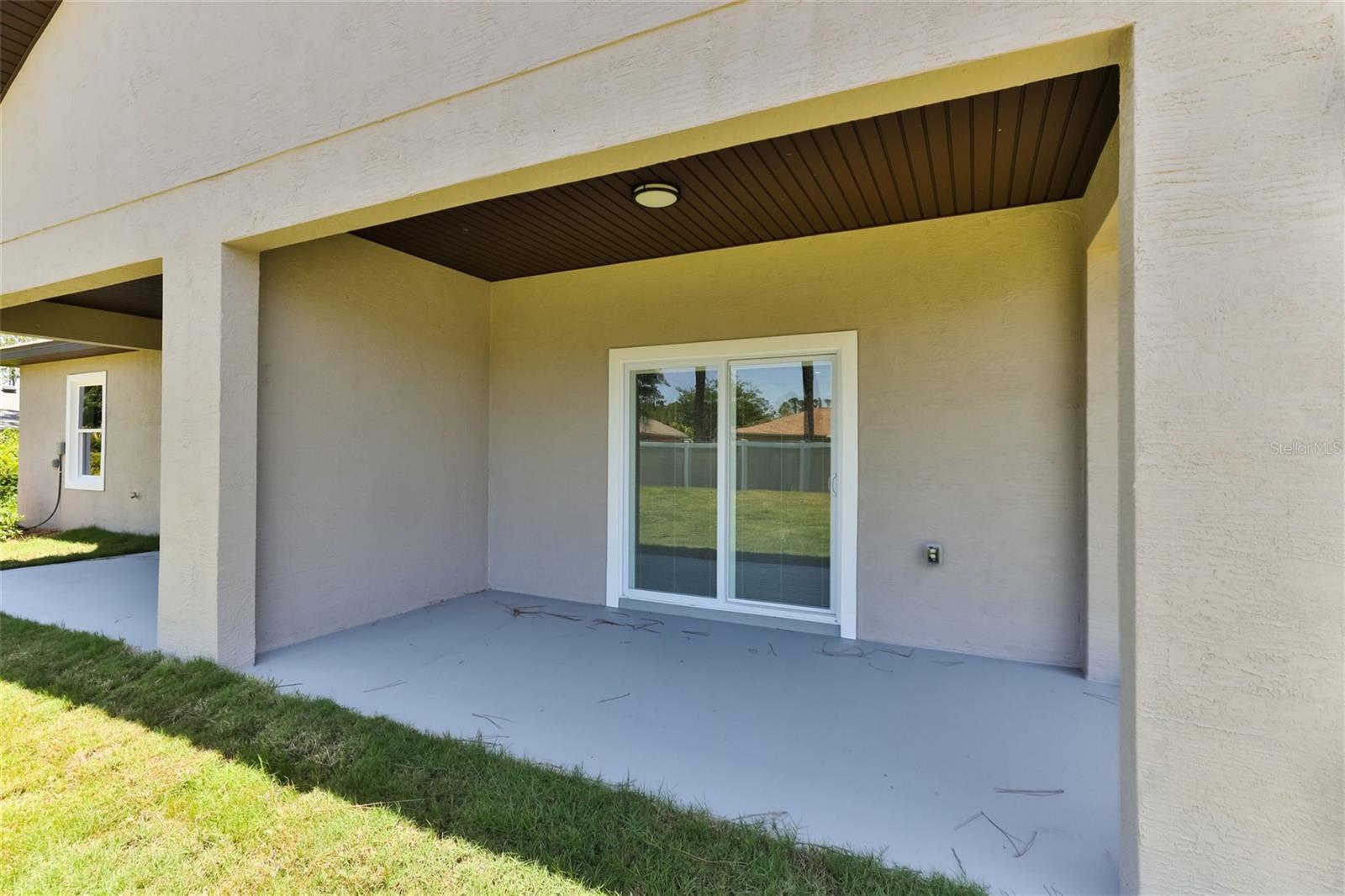 PALM COAST/EASTHAMPTON SEC 34 - Residential Lease