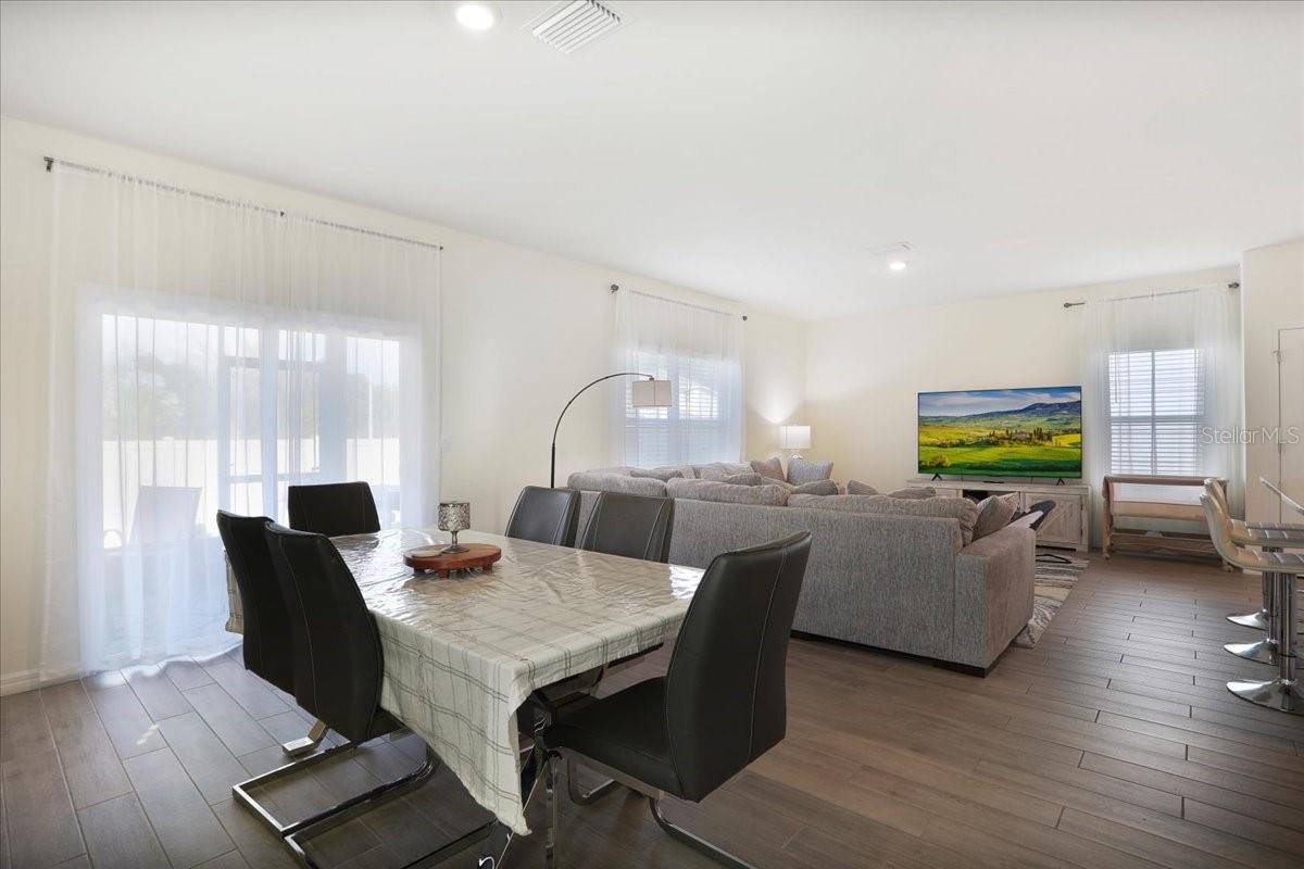 OAKS PRESERVE PH 1 PB 37 PG 66 - Residential