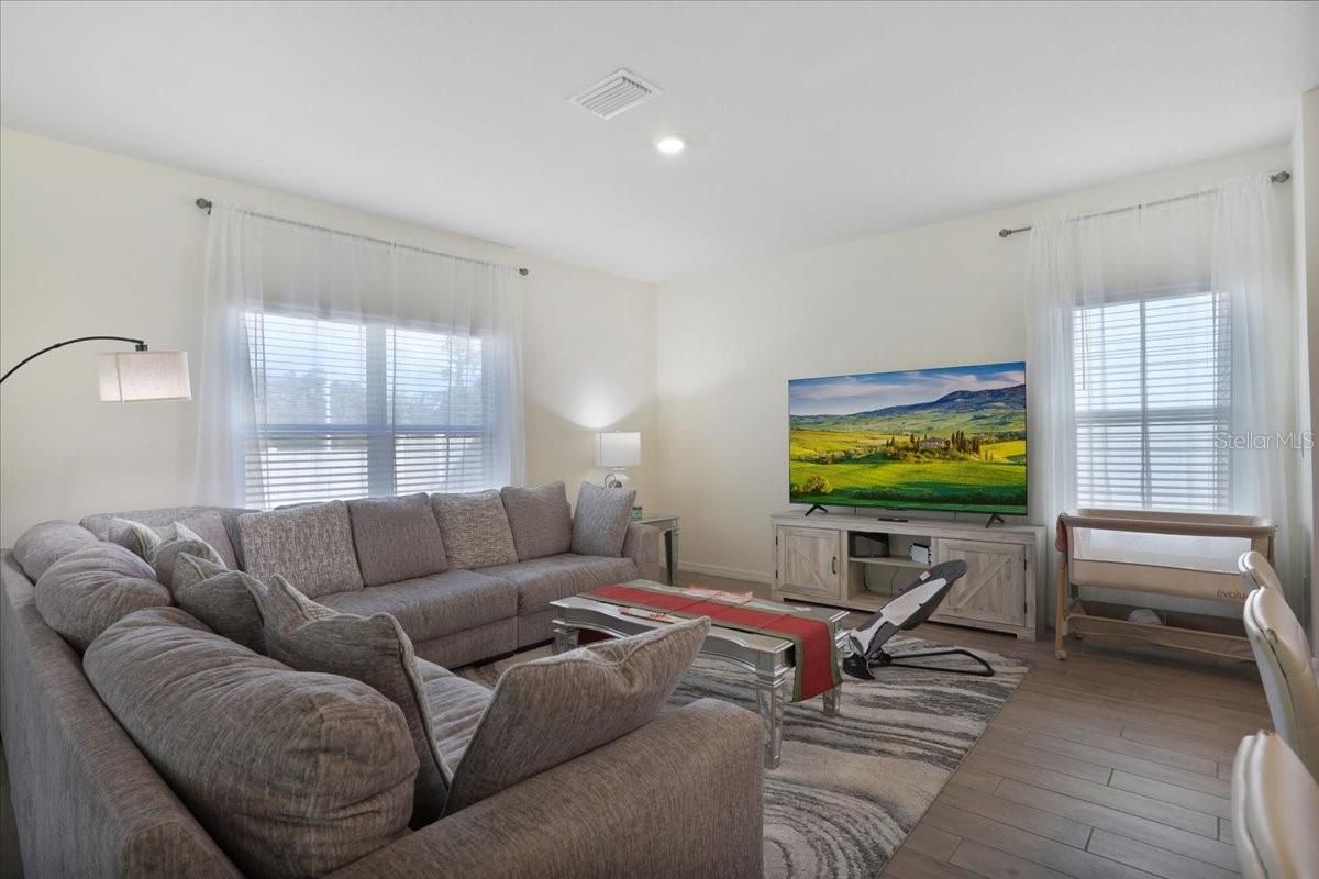 OAKS PRESERVE PH 1 PB 37 PG 66 - Residential