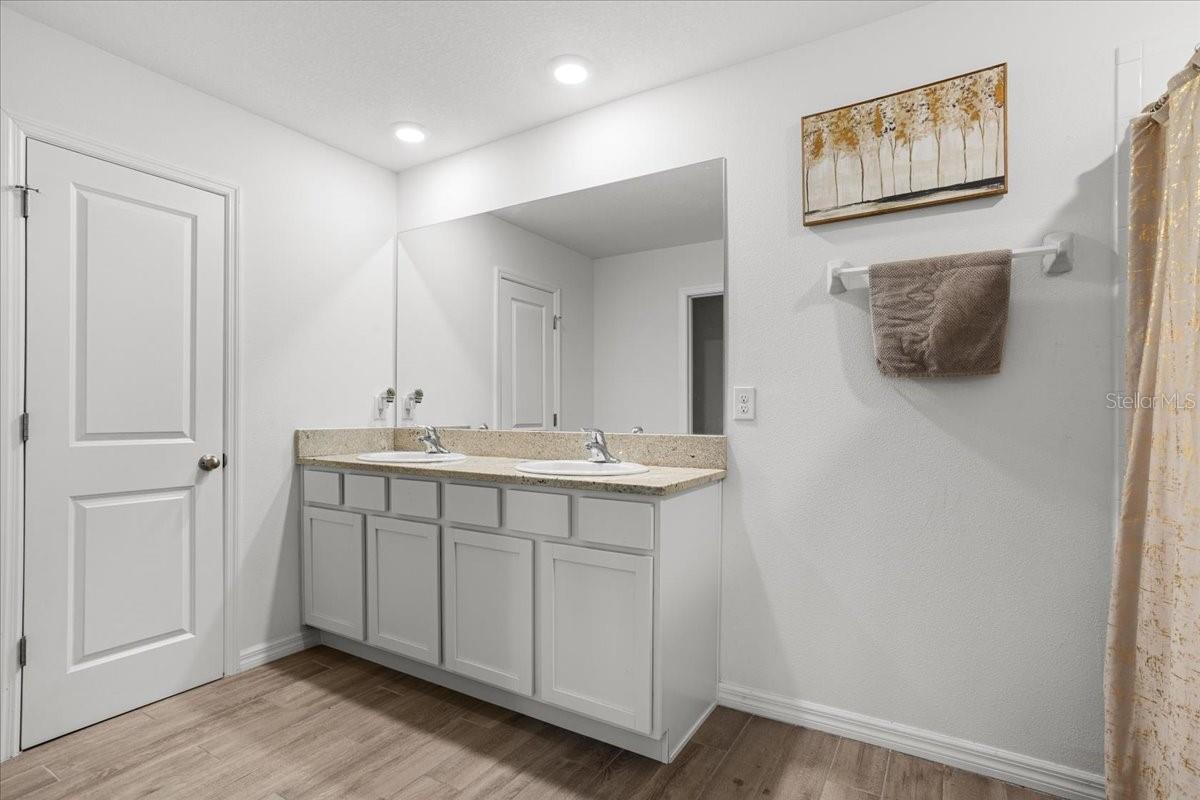 OAKS PRESERVE PH 1 PB 37 PG 66 - Residential