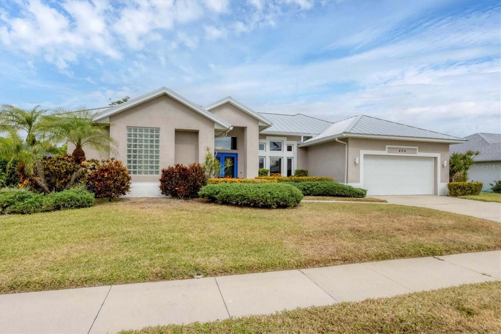 404 BAYSIDE LANE