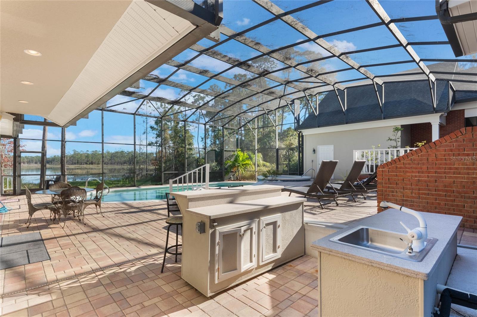 535 VALLEY STREAM DRIVE