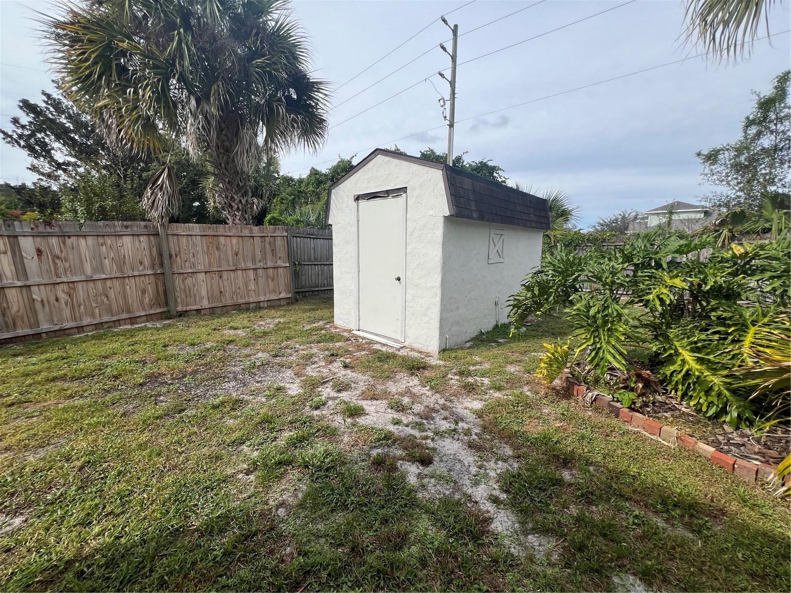 GARDEN LAKE ESTATES UNIT 1 - Residential Lease