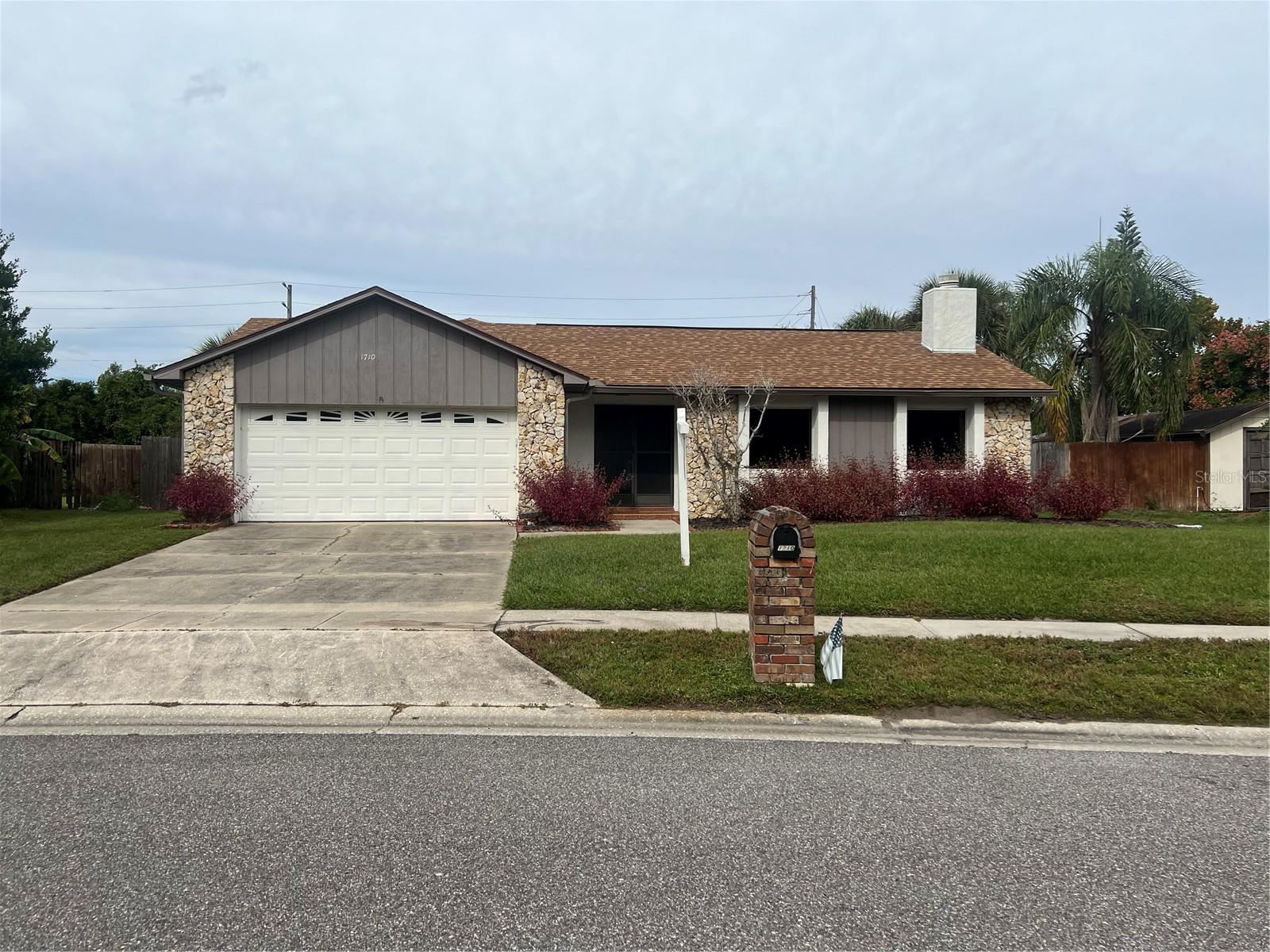 GARDEN LAKE ESTATES UNIT 1 - Residential Lease