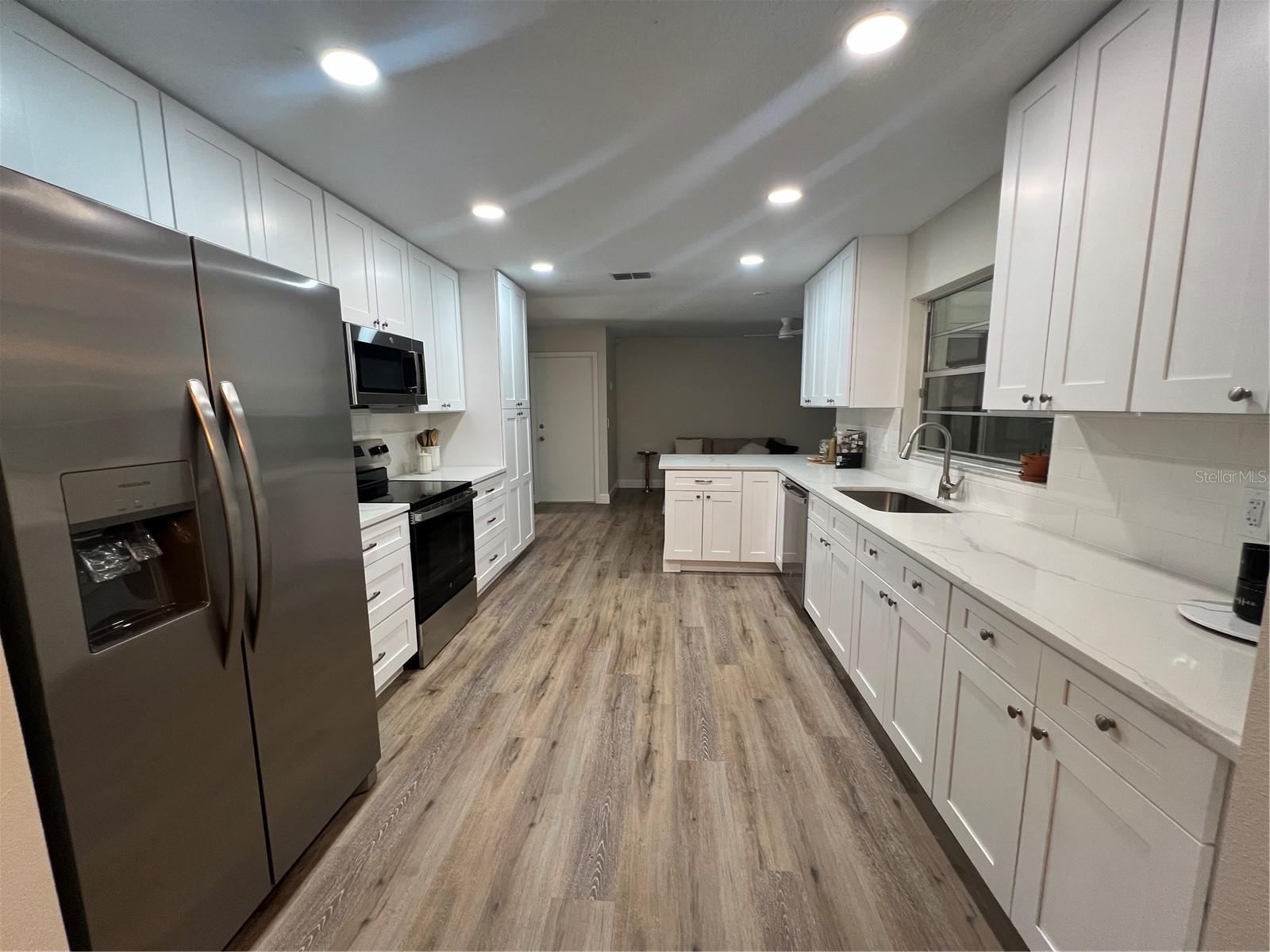 GARDEN LAKE ESTATES UNIT 1 - Residential Lease