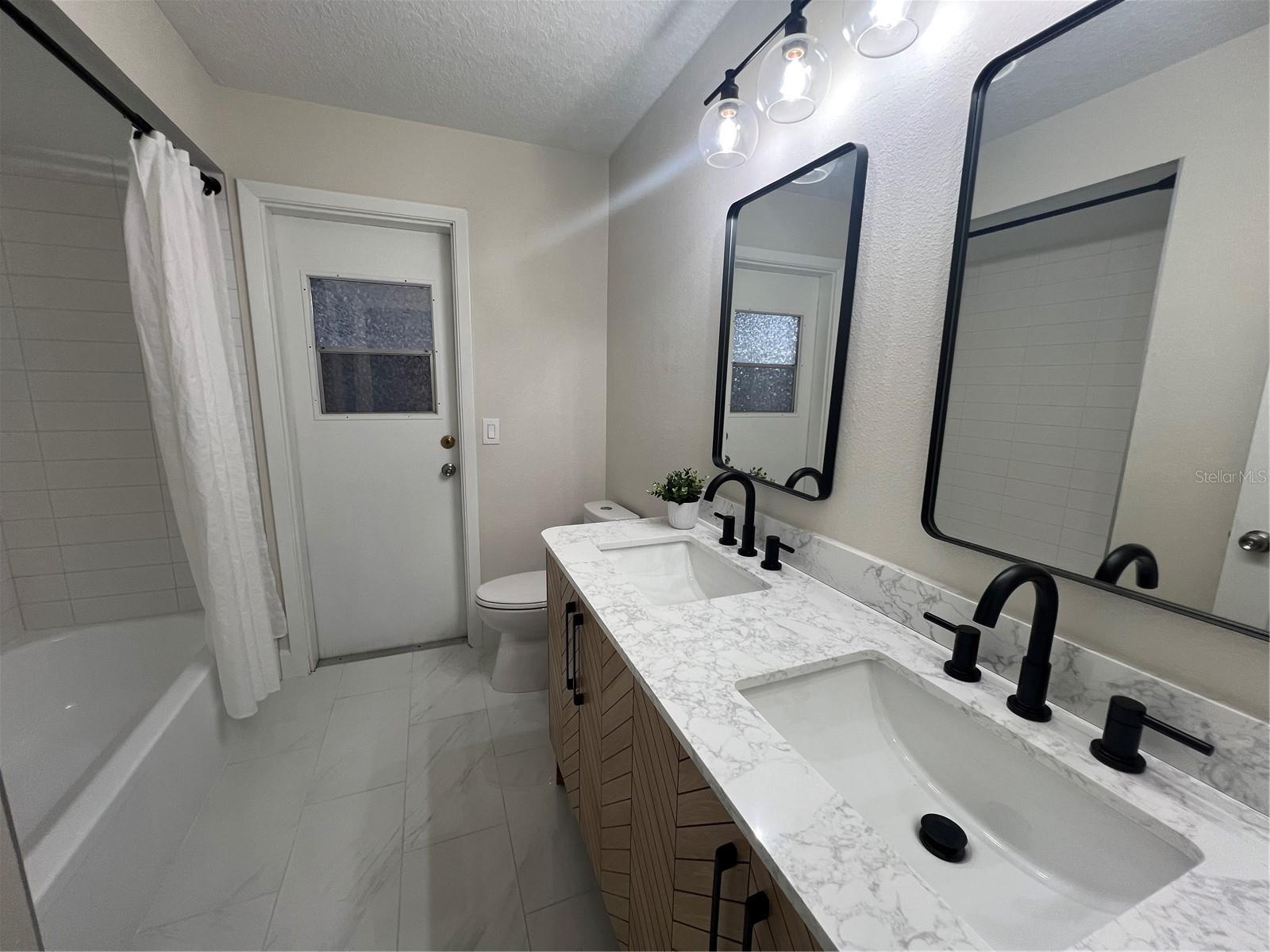 GARDEN LAKE ESTATES UNIT 1 - Residential Lease