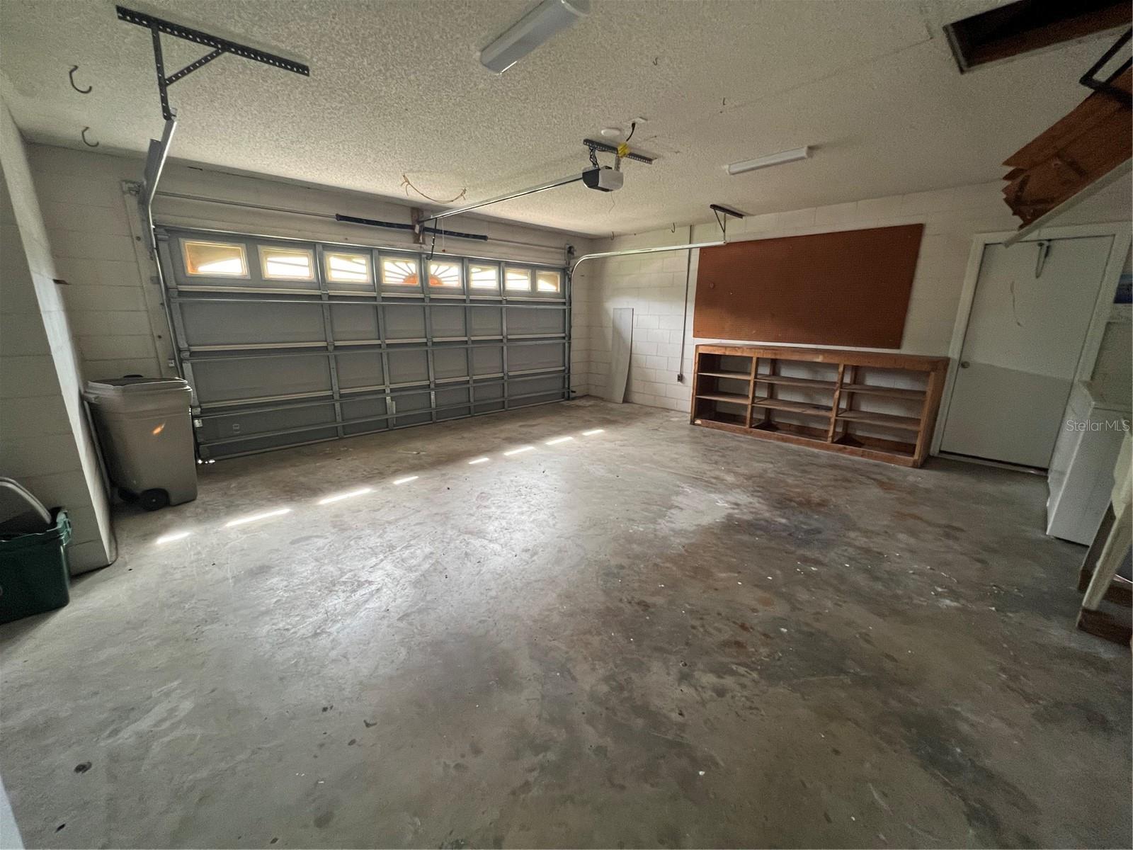 GARDEN LAKE ESTATES UNIT 1 - Residential Lease