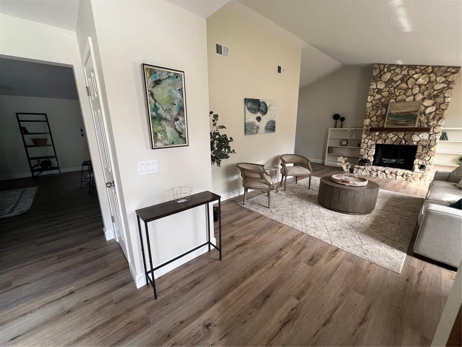 GARDEN LAKE ESTATES UNIT 1 - Residential Lease