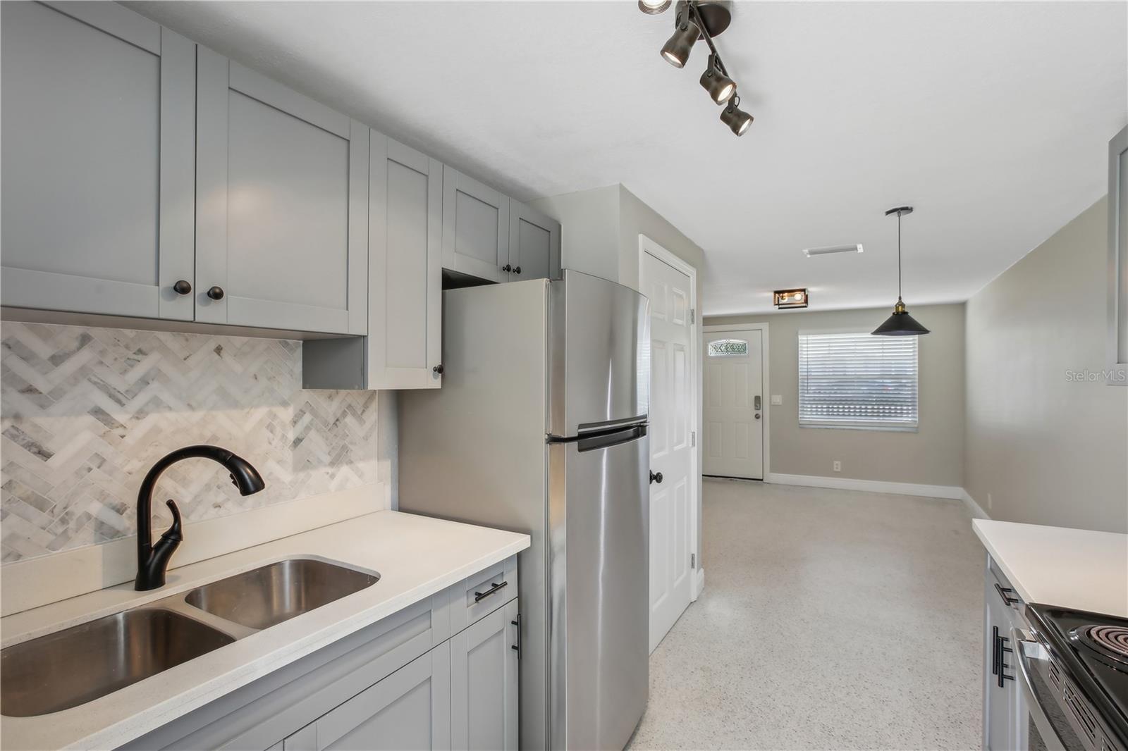 DAVIS TERRACE - Residential Income