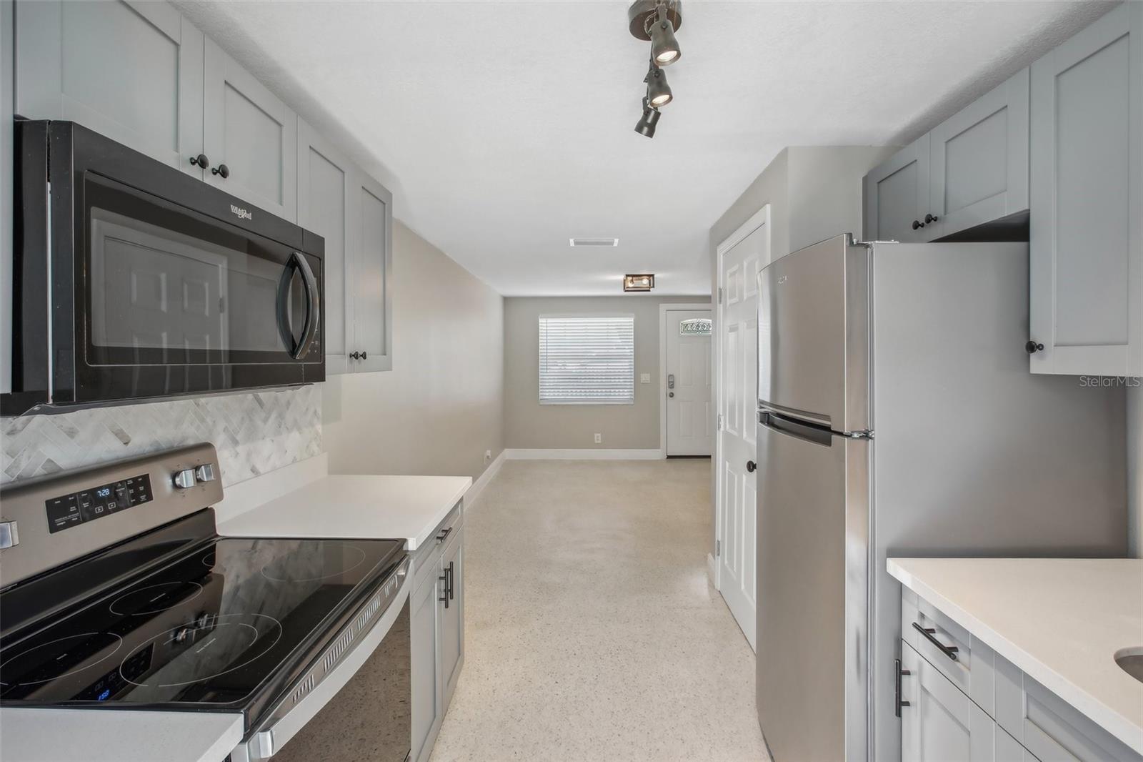 DAVIS TERRACE - Residential Income