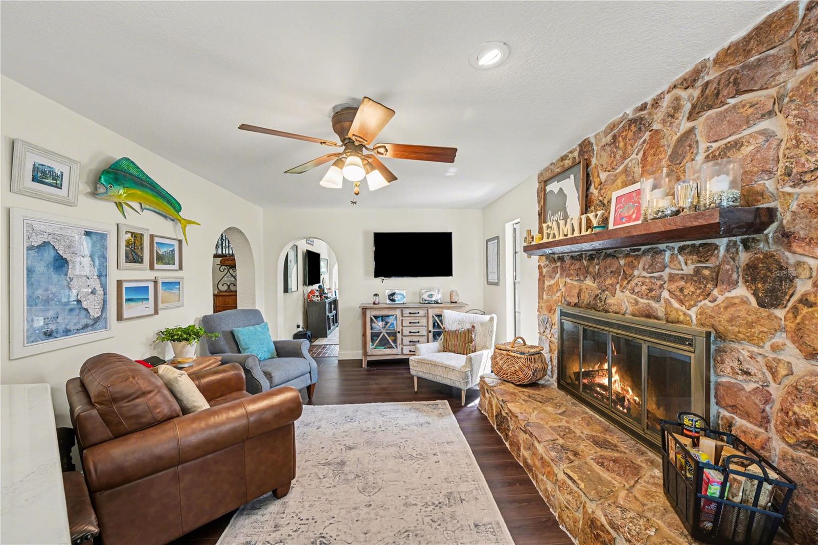 HIDDEN HILLS LOT 7 - Residential