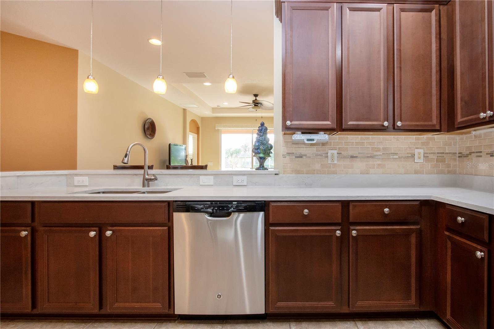 VERONA RESERVE - Residential