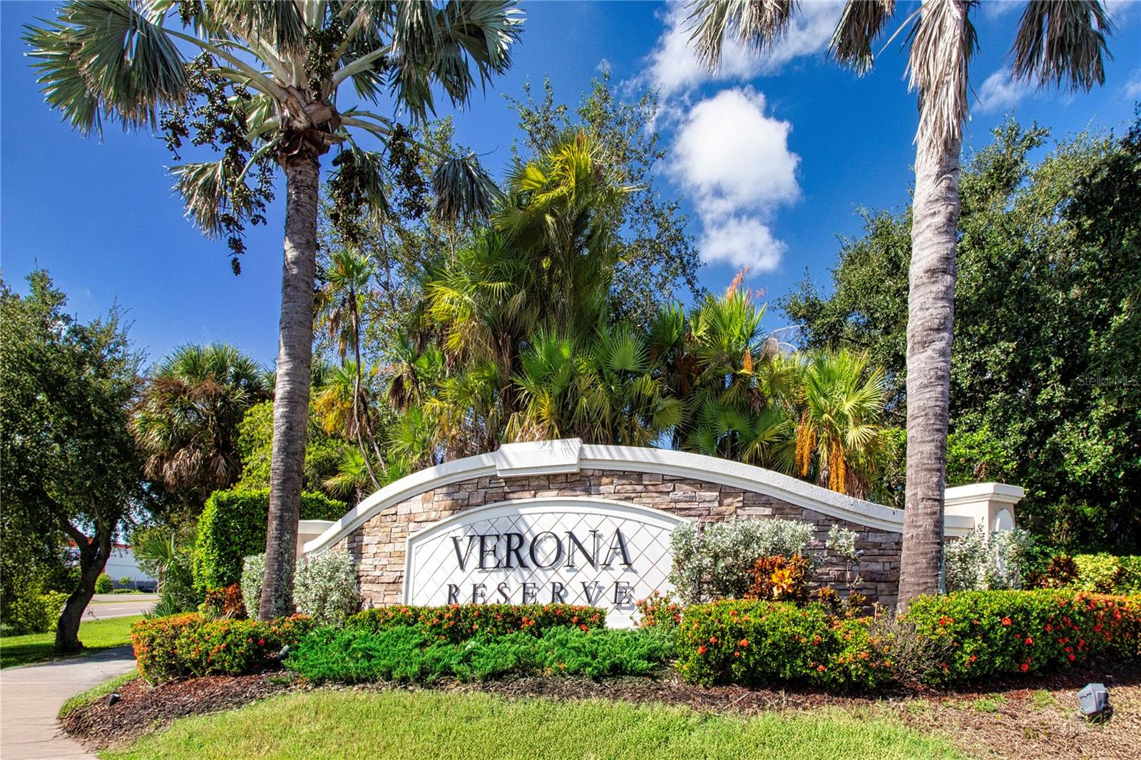 VERONA RESERVE - Residential