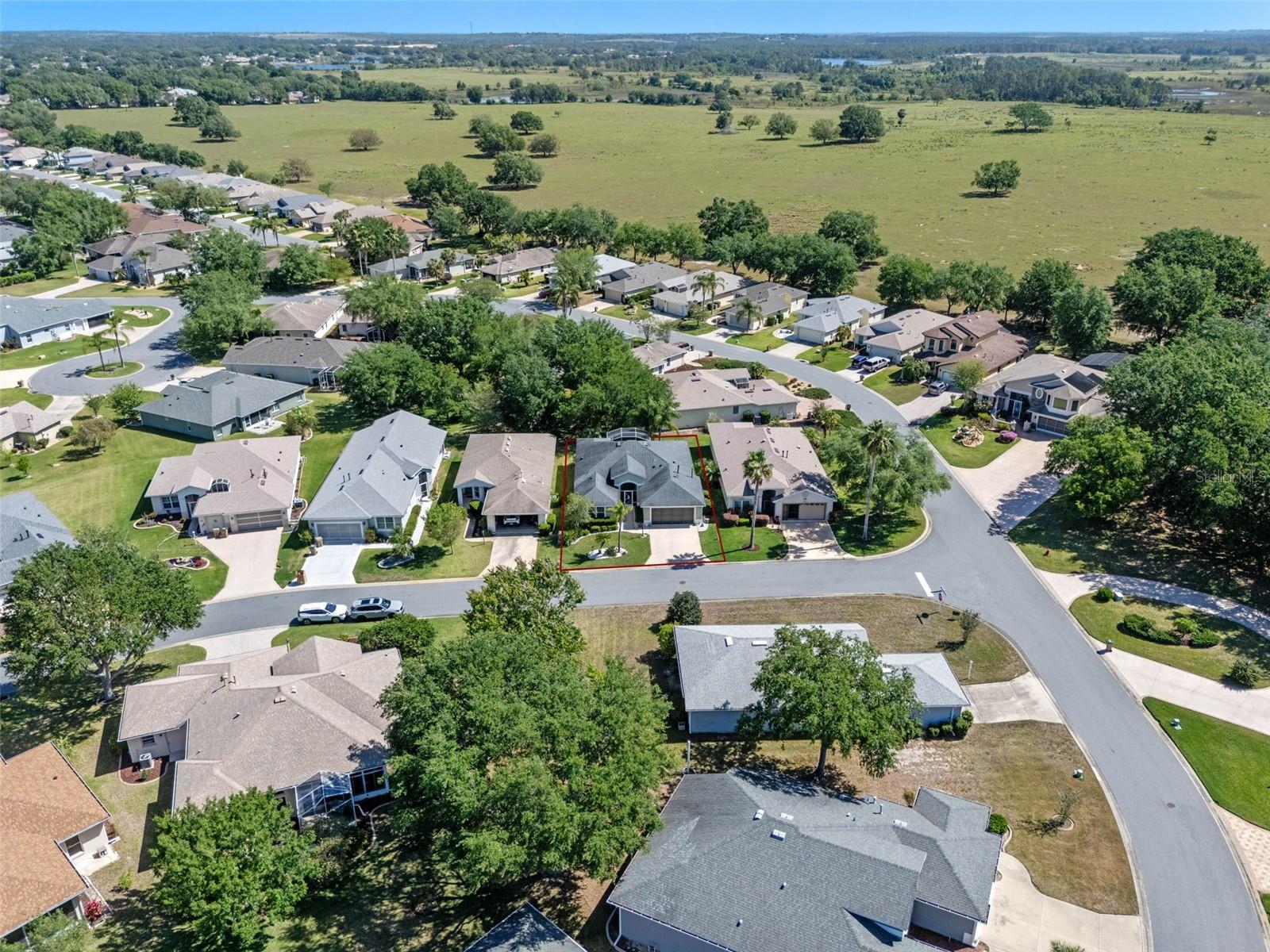 ROYAL HIGHLANDS PH 02-B LT 1317 PB 50 PG - Residential