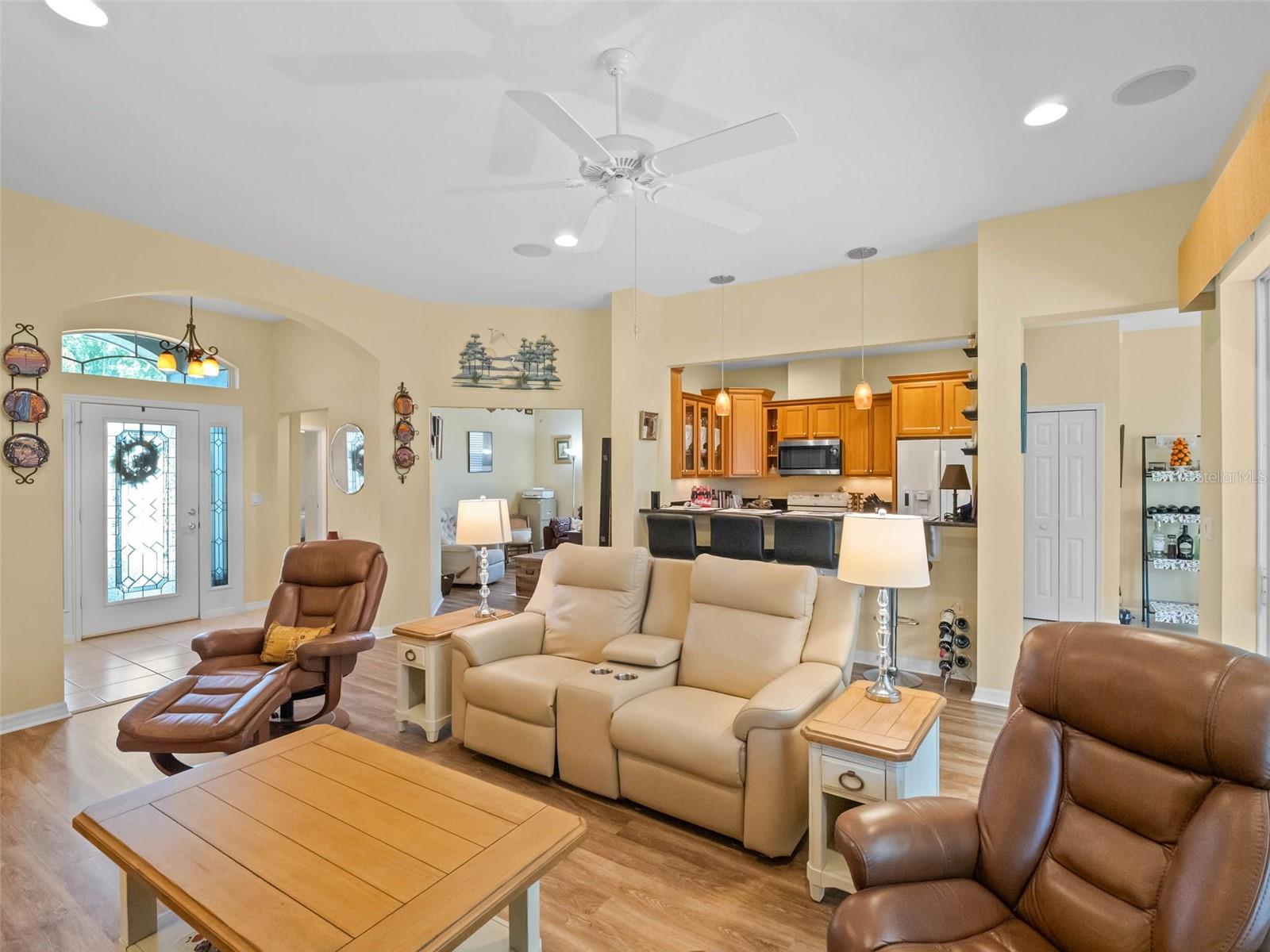 ROYAL HIGHLANDS PH 02-B LT 1317 PB 50 PG - Residential