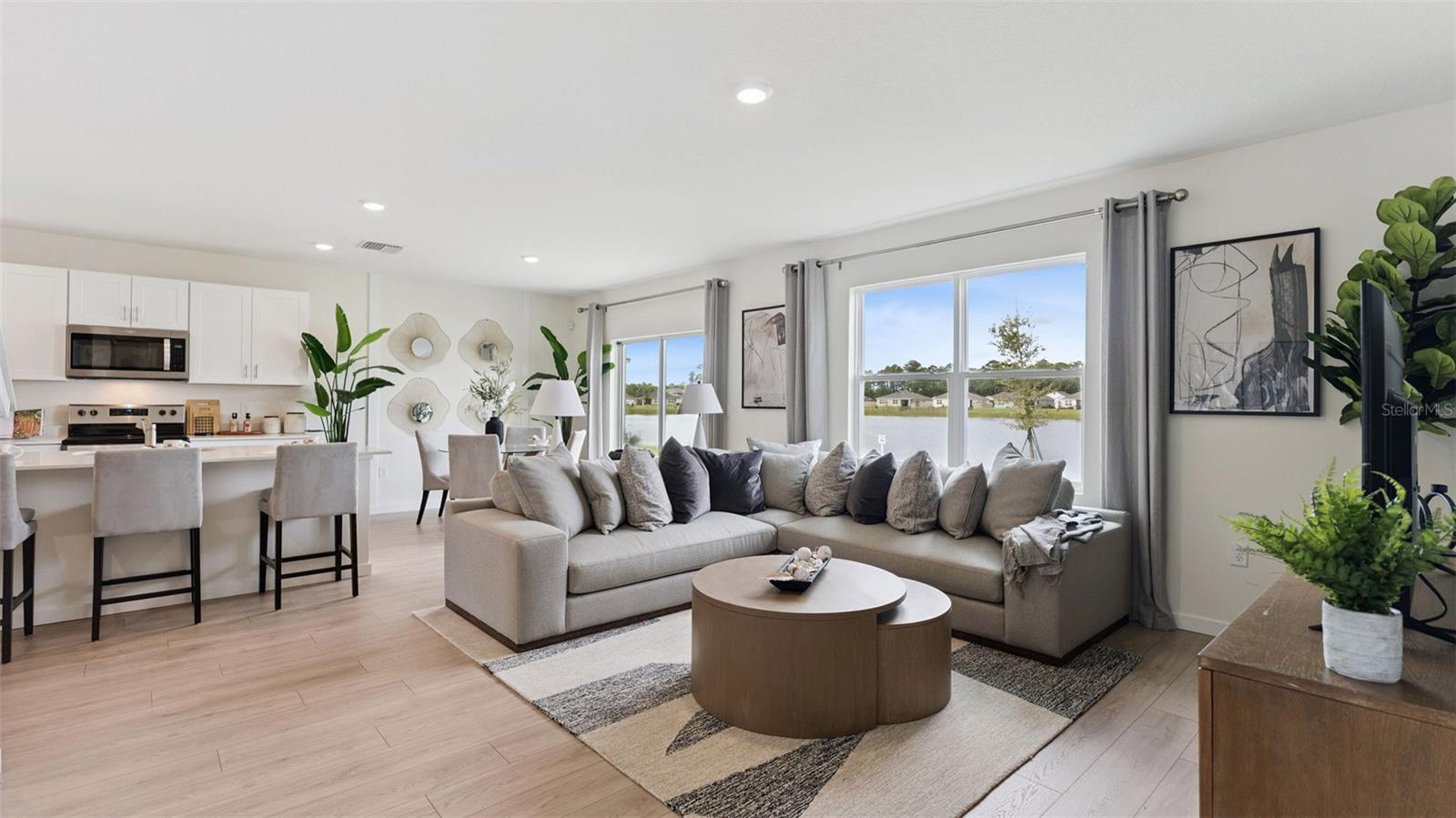 FOUNTAIN VIEW - Residential