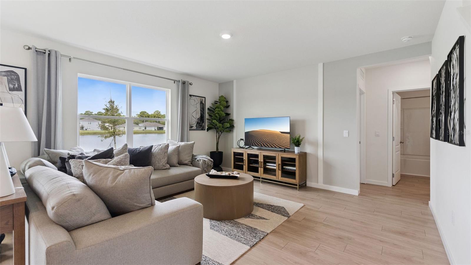 FOUNTAIN VIEW - Residential