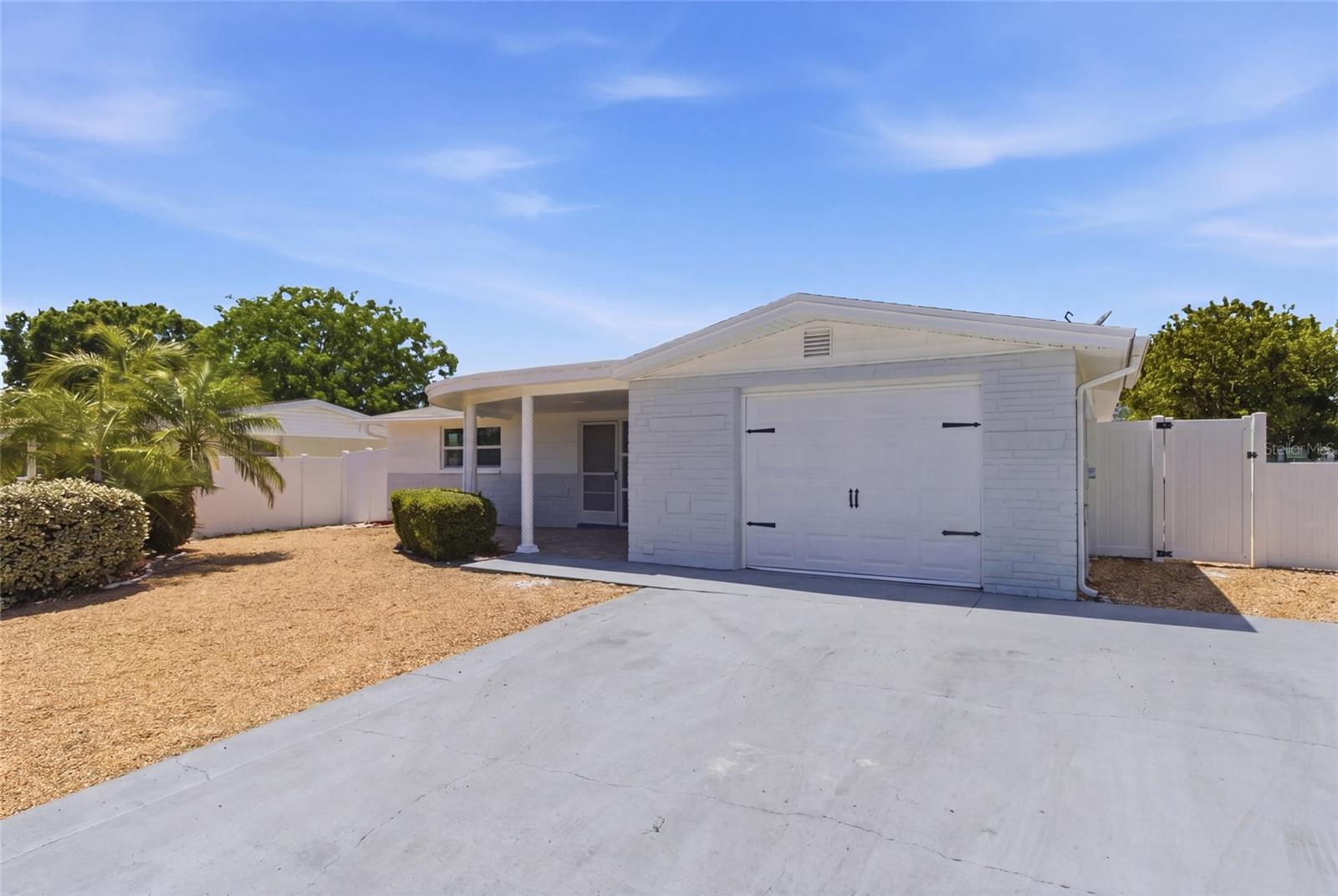 HOLIDAY GARDENS ESTATES - Residential