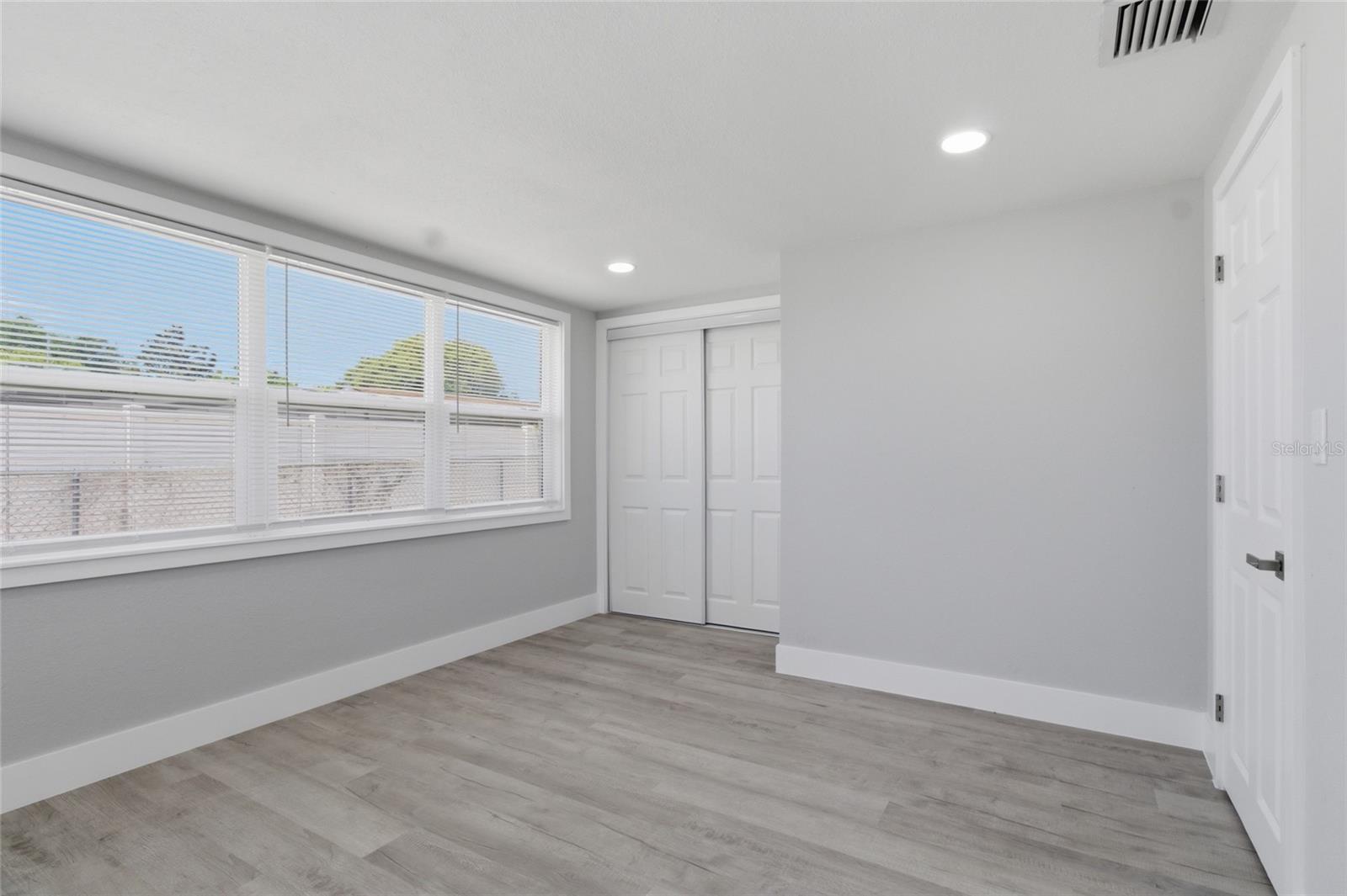 HOLIDAY GARDENS ESTATES - Residential