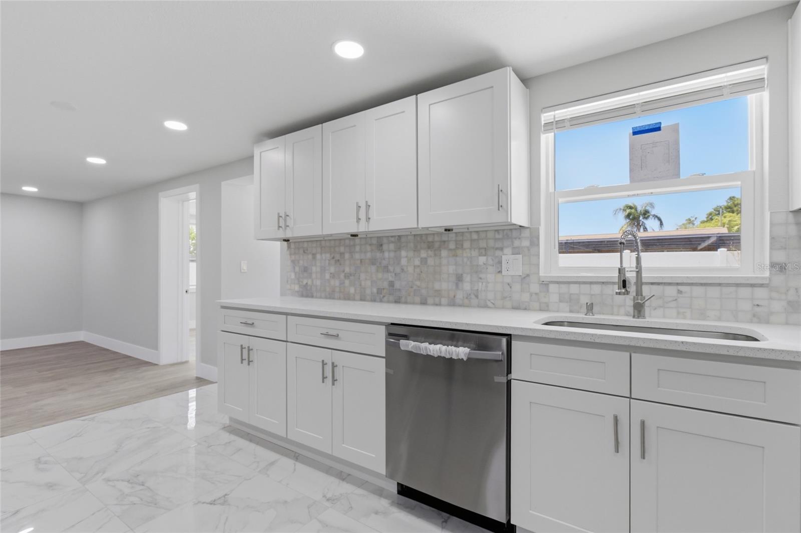 HOLIDAY GARDENS ESTATES - Residential