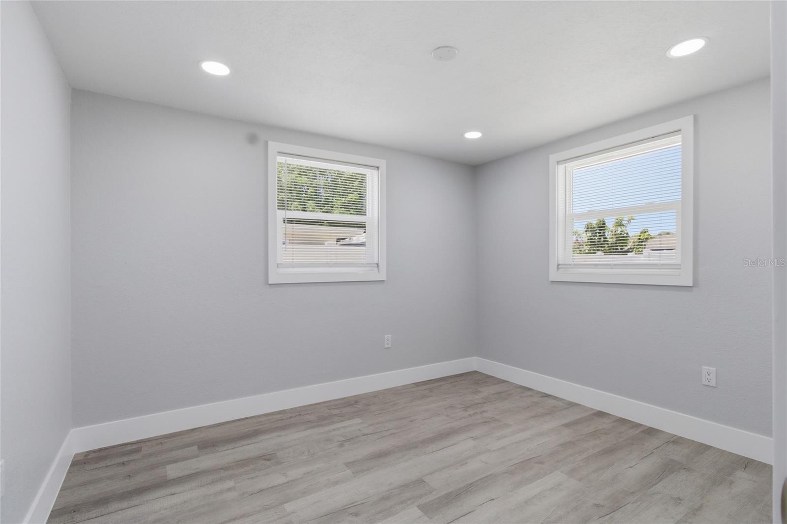 HOLIDAY GARDENS ESTATES - Residential