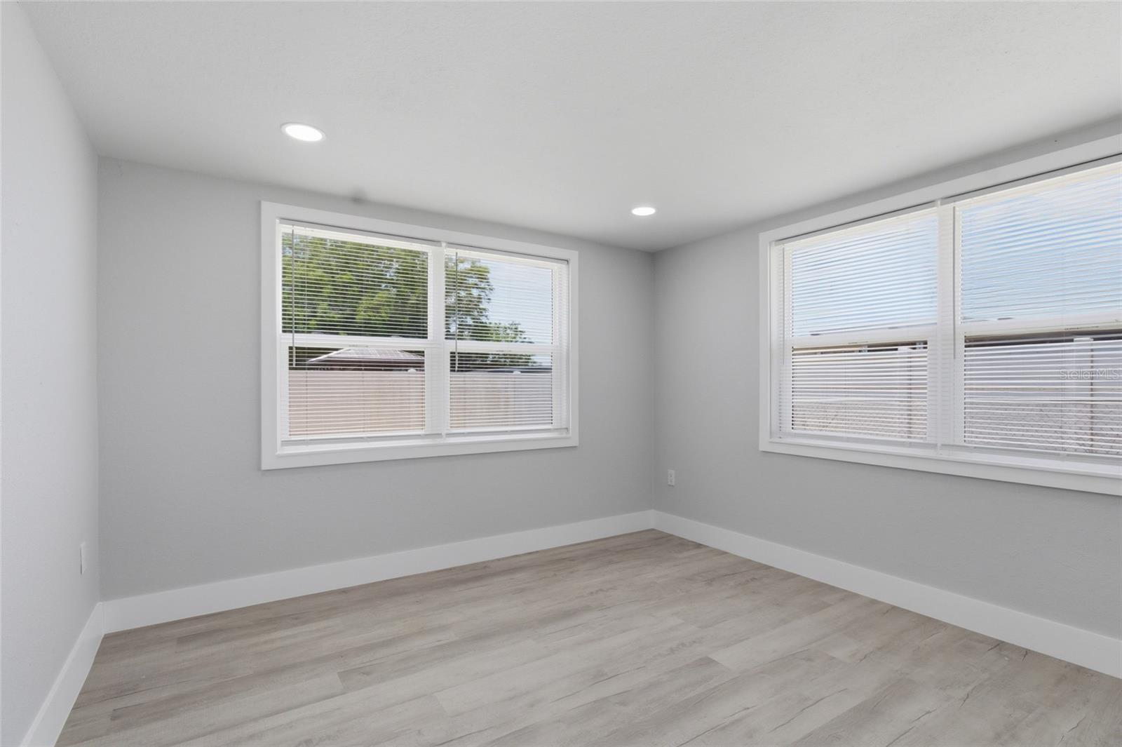 HOLIDAY GARDENS ESTATES - Residential