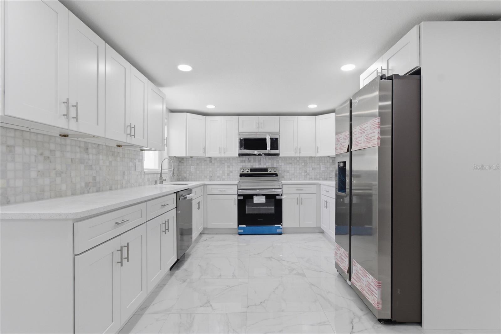 HOLIDAY GARDENS ESTATES - Residential