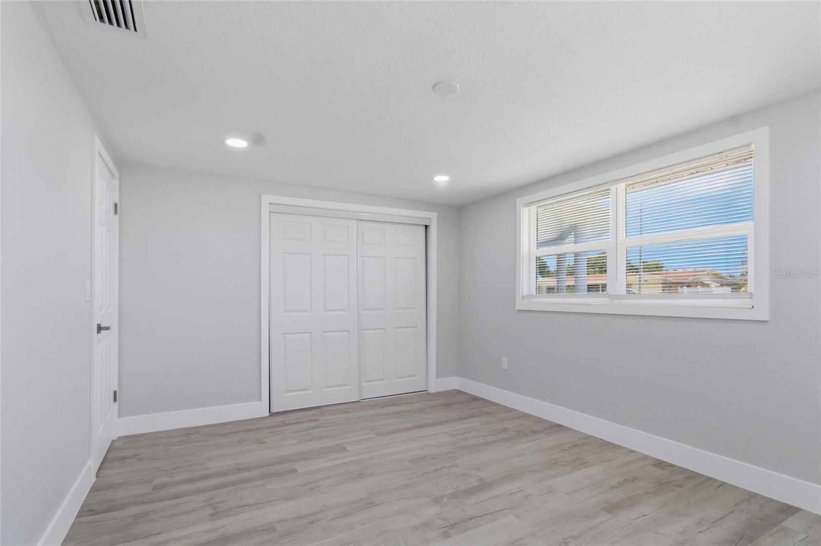 HOLIDAY GARDENS ESTATES - Residential