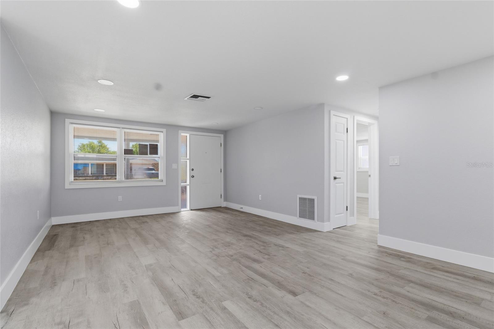 HOLIDAY GARDENS ESTATES - Residential