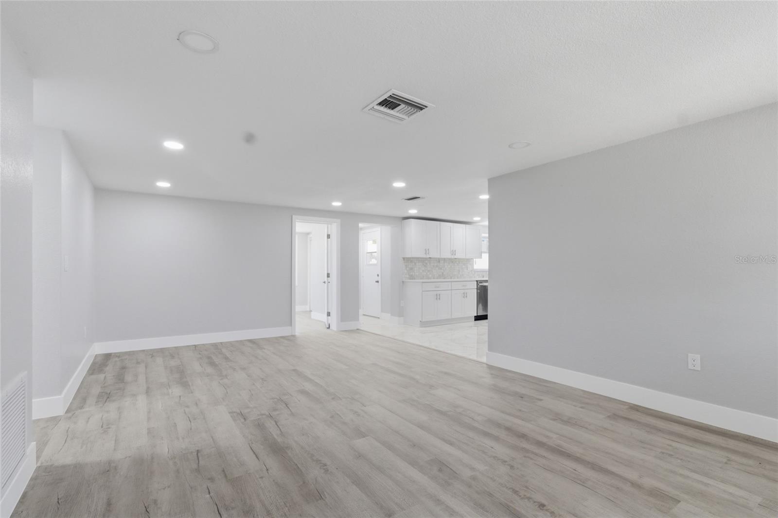 HOLIDAY GARDENS ESTATES - Residential