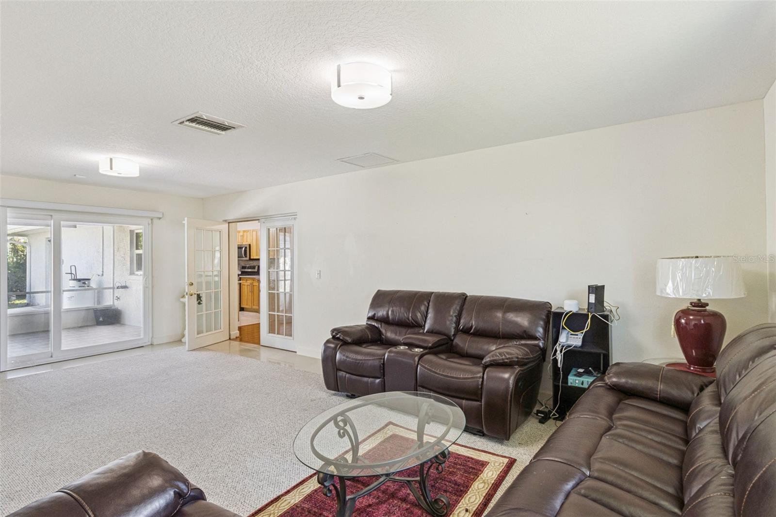 WALK IN WATER LAKE ESTATES PH 03 - Residential