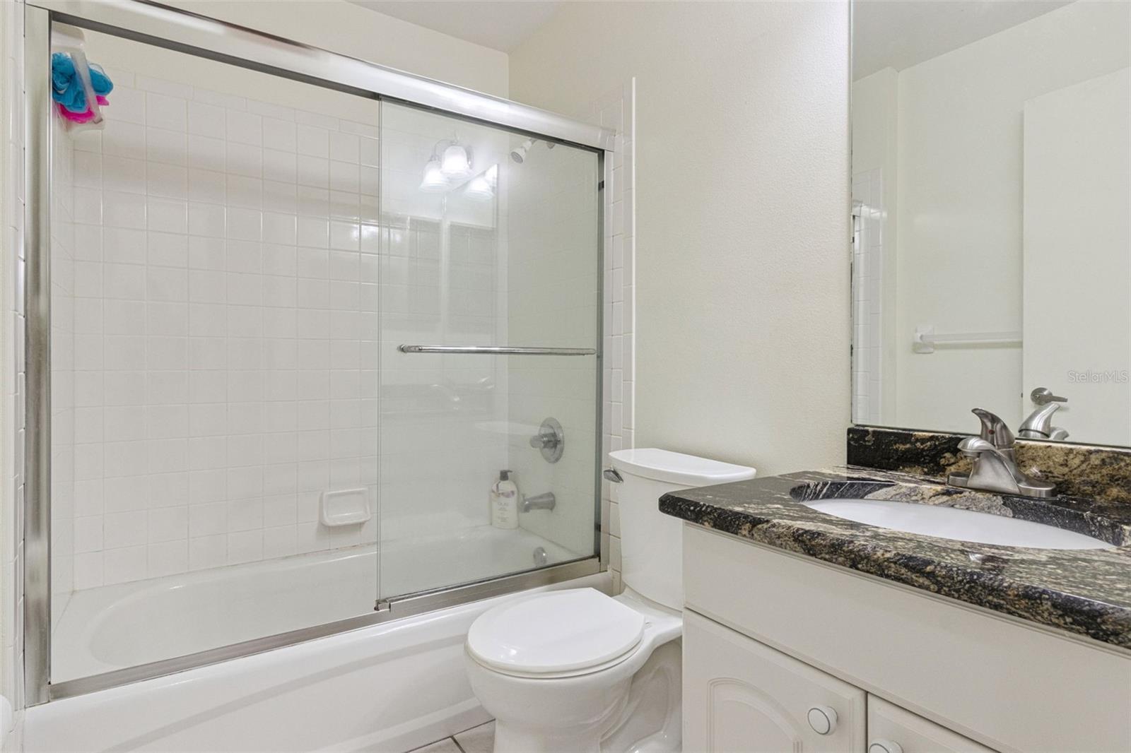 WALK IN WATER LAKE ESTATES PH 03 - Residential