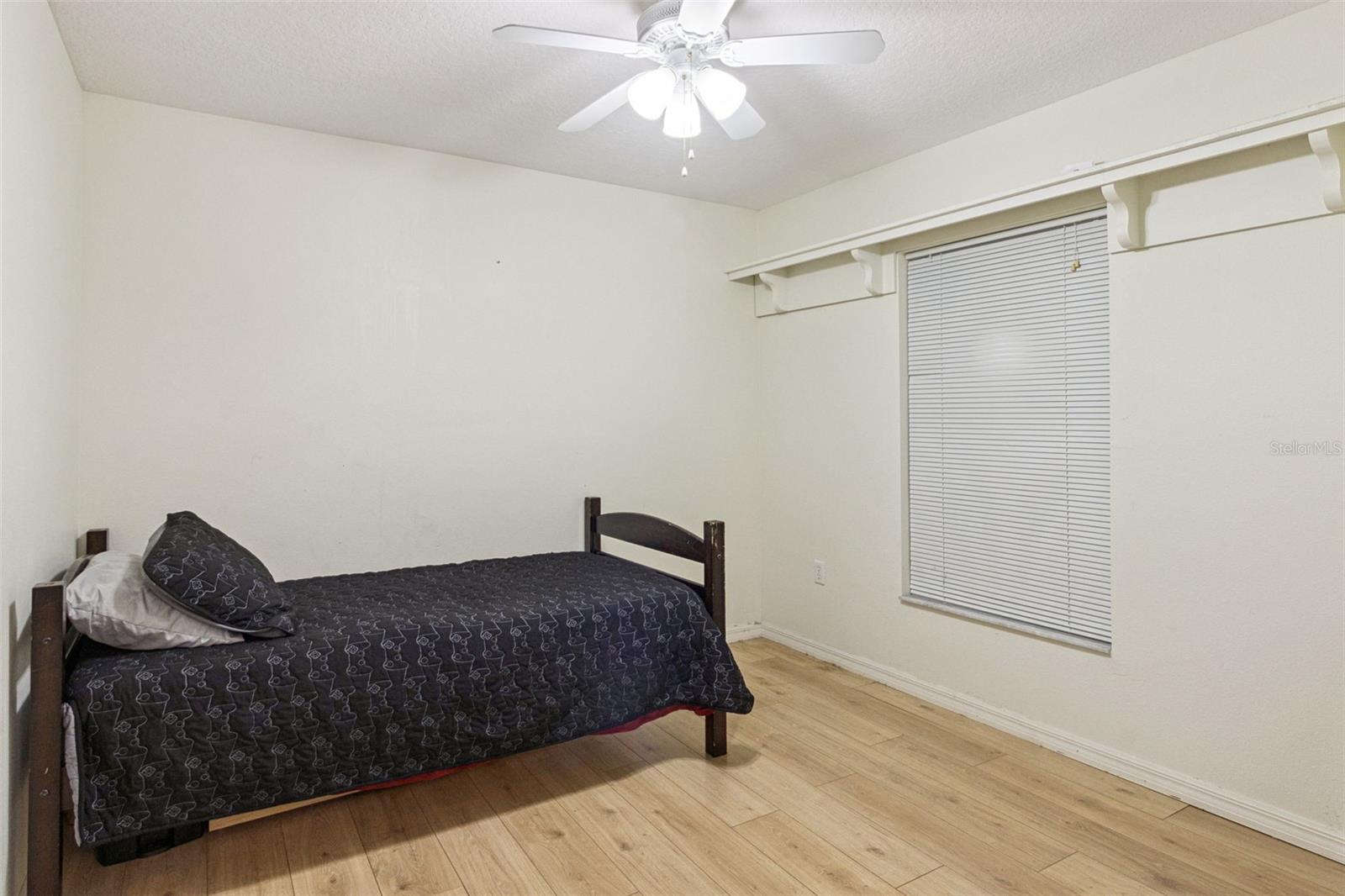 WALK IN WATER LAKE ESTATES PH 03 - Residential